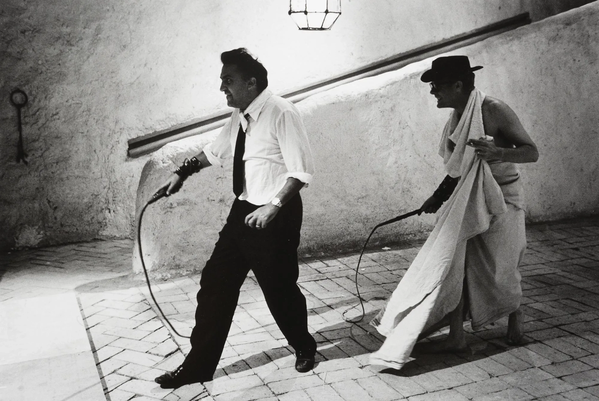 Federico Fellini and Marcello Mastroianni in 8½ (1963)