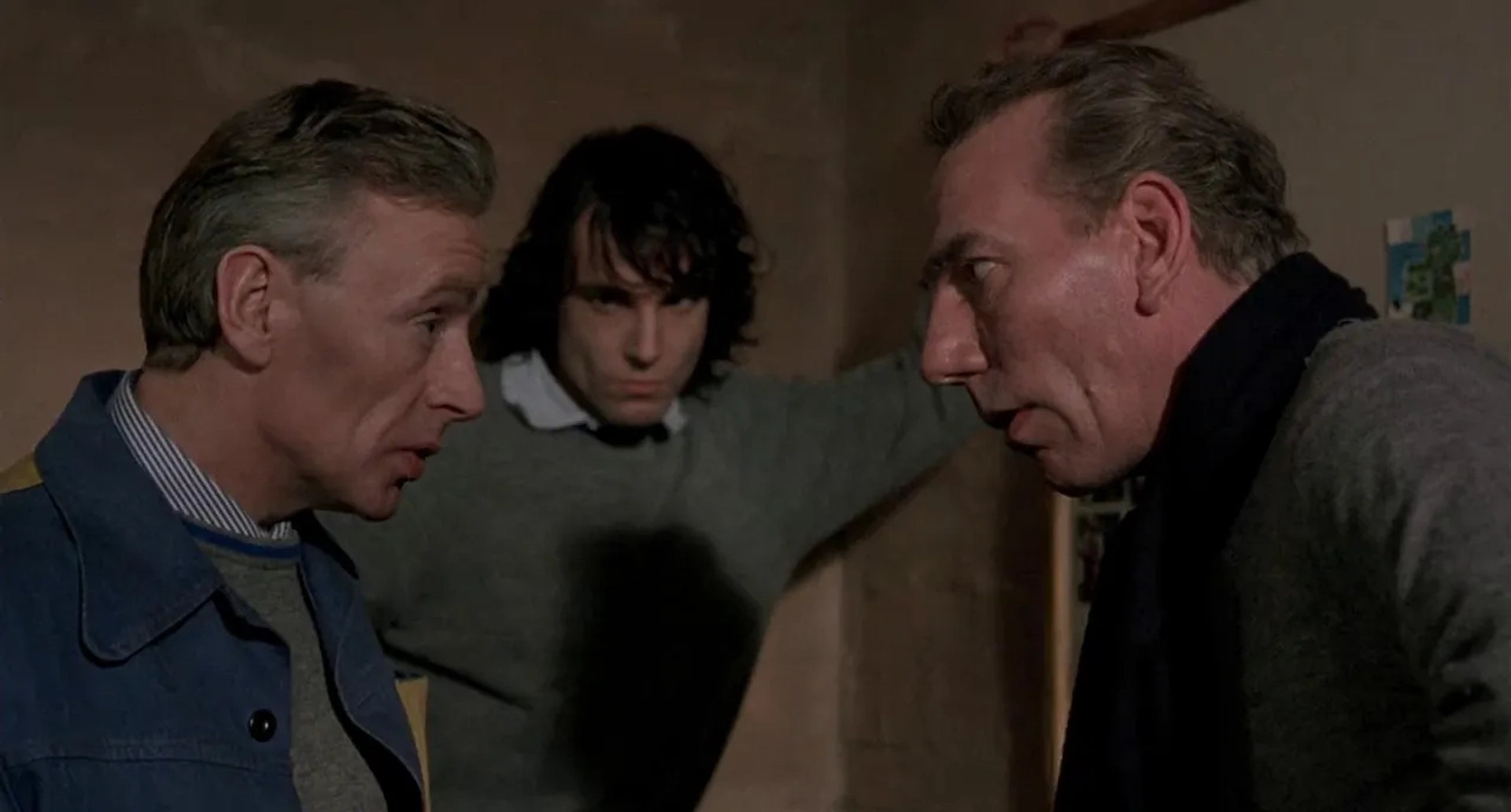 Daniel Day-Lewis, Pete Postlethwaite, and Don Baker in In the Name of the Father (1993)