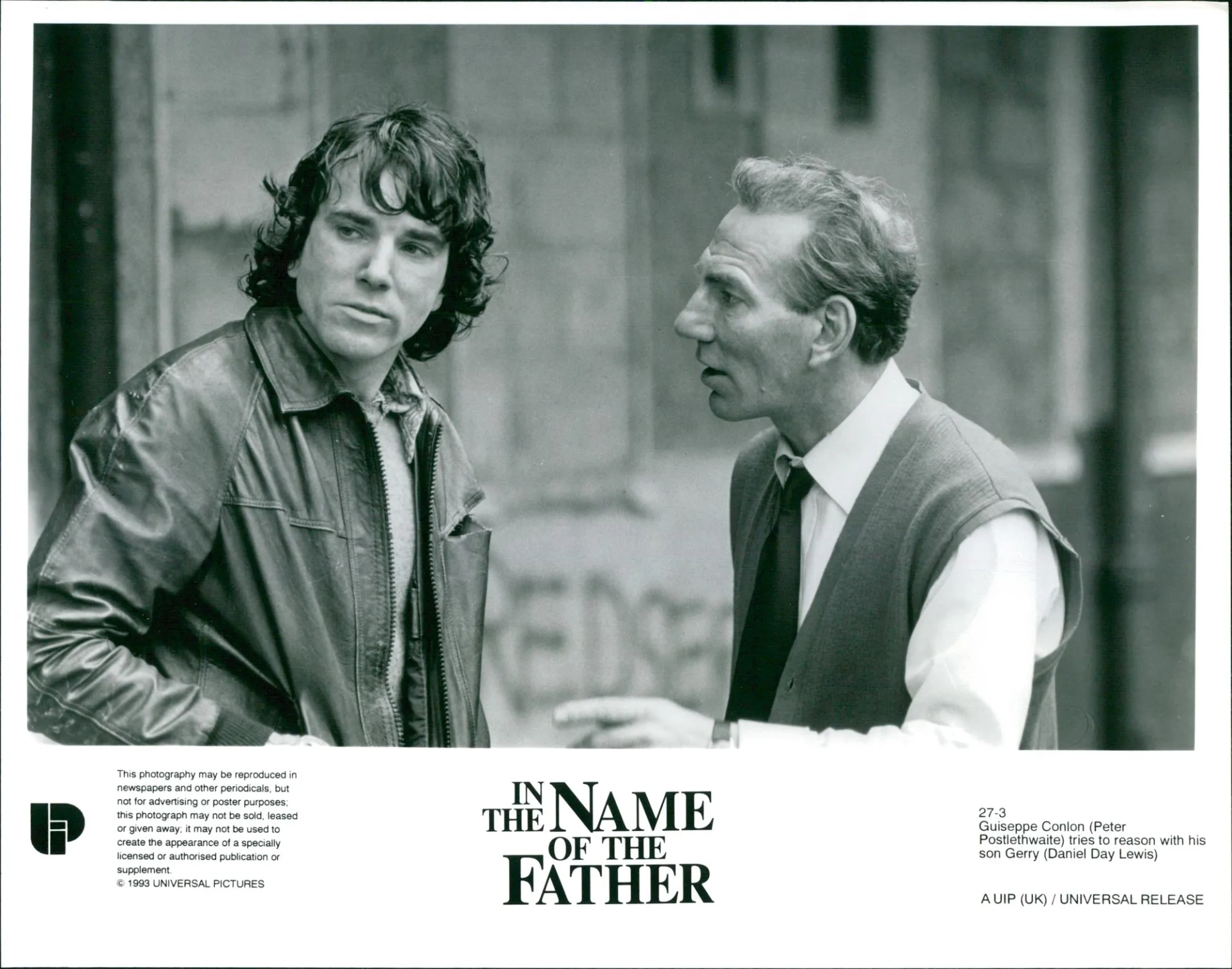 Daniel Day-Lewis and Pete Postlethwaite in In the Name of the Father (1993)