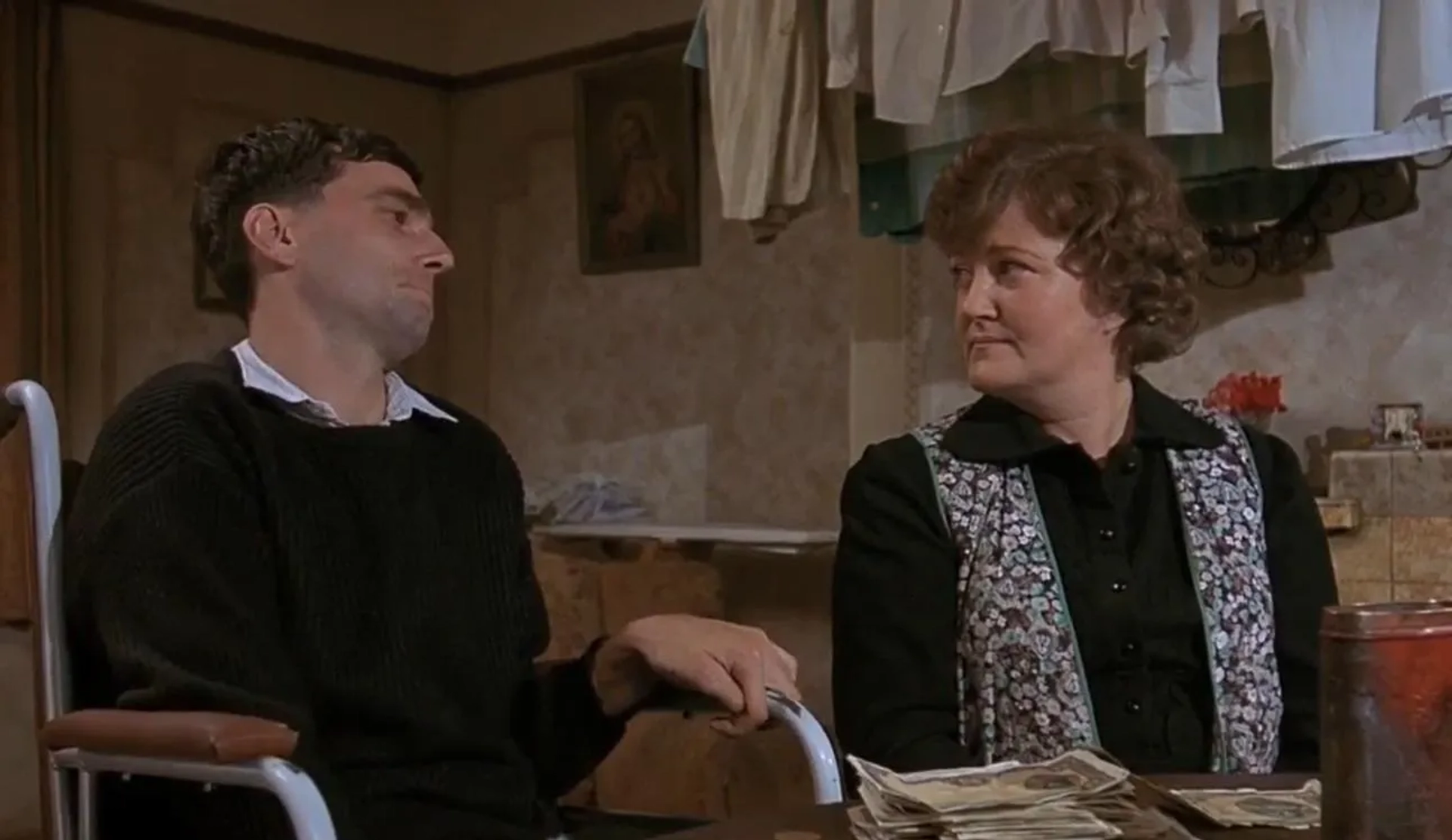 Daniel Day-Lewis and Brenda Fricker in My Left Foot (1989)