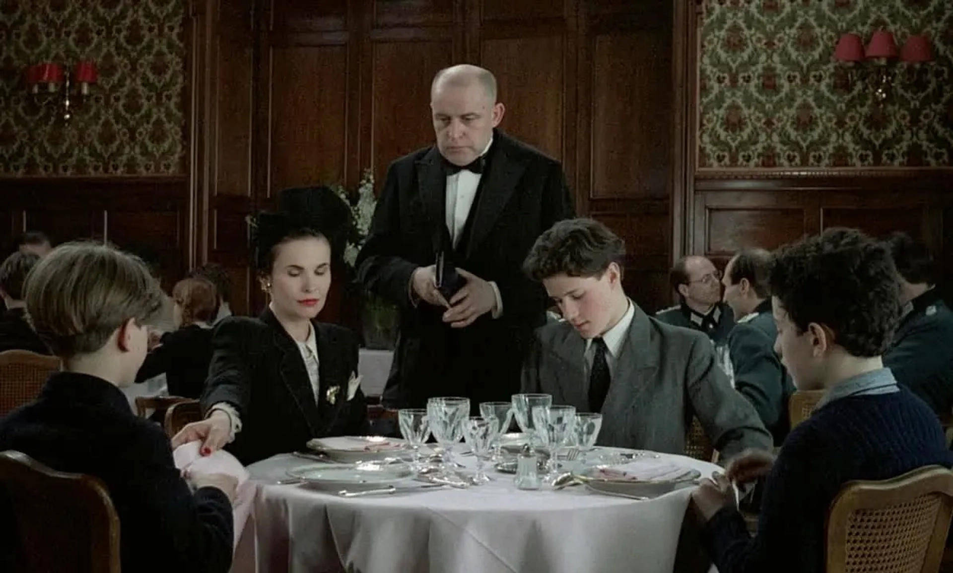 René Bouloc, Stanislas Carré de Malberg, Raphael Fejtö, Gaspard Manesse, and Francine Racette in Goodbye, Children (1987)