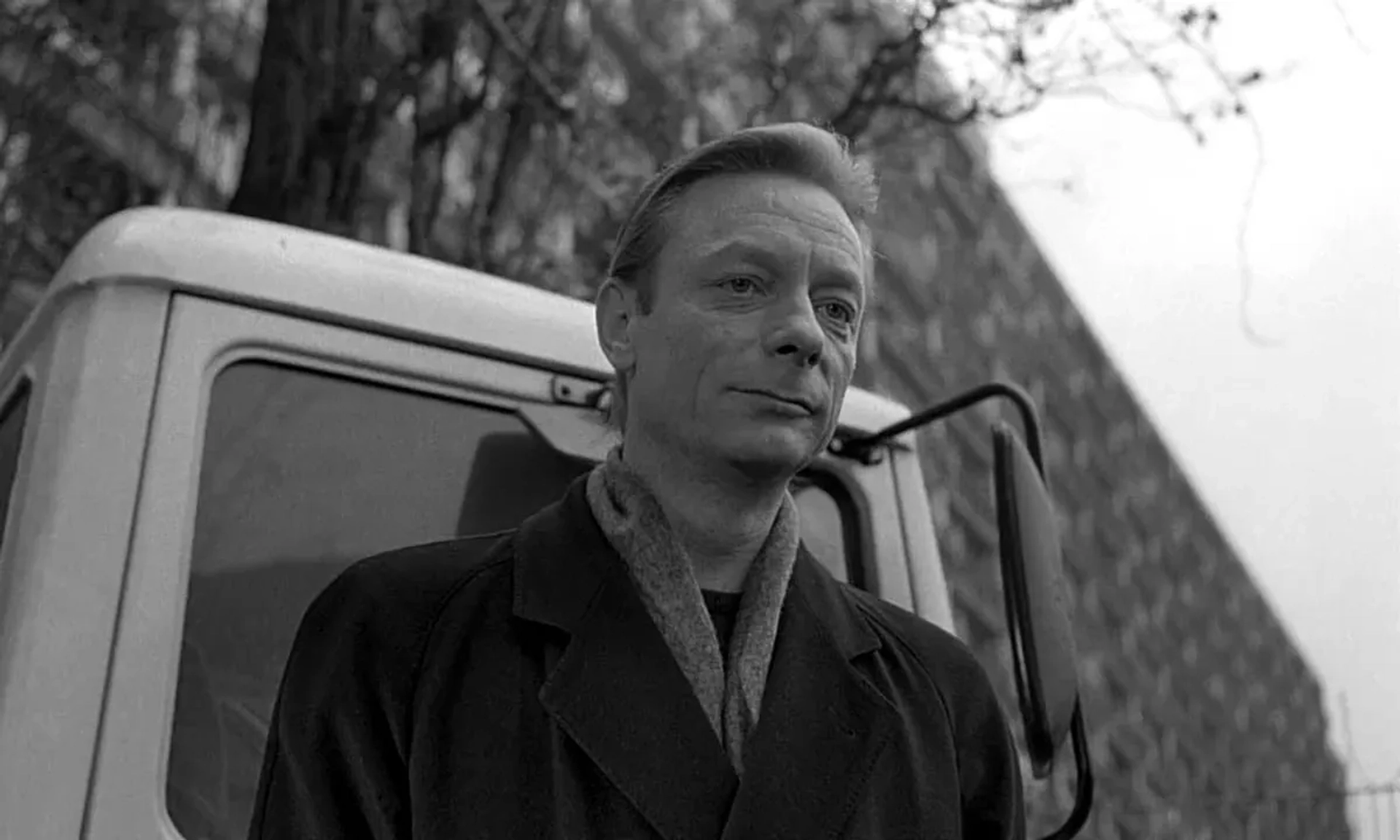 Otto Sander in Wings of Desire (1987)