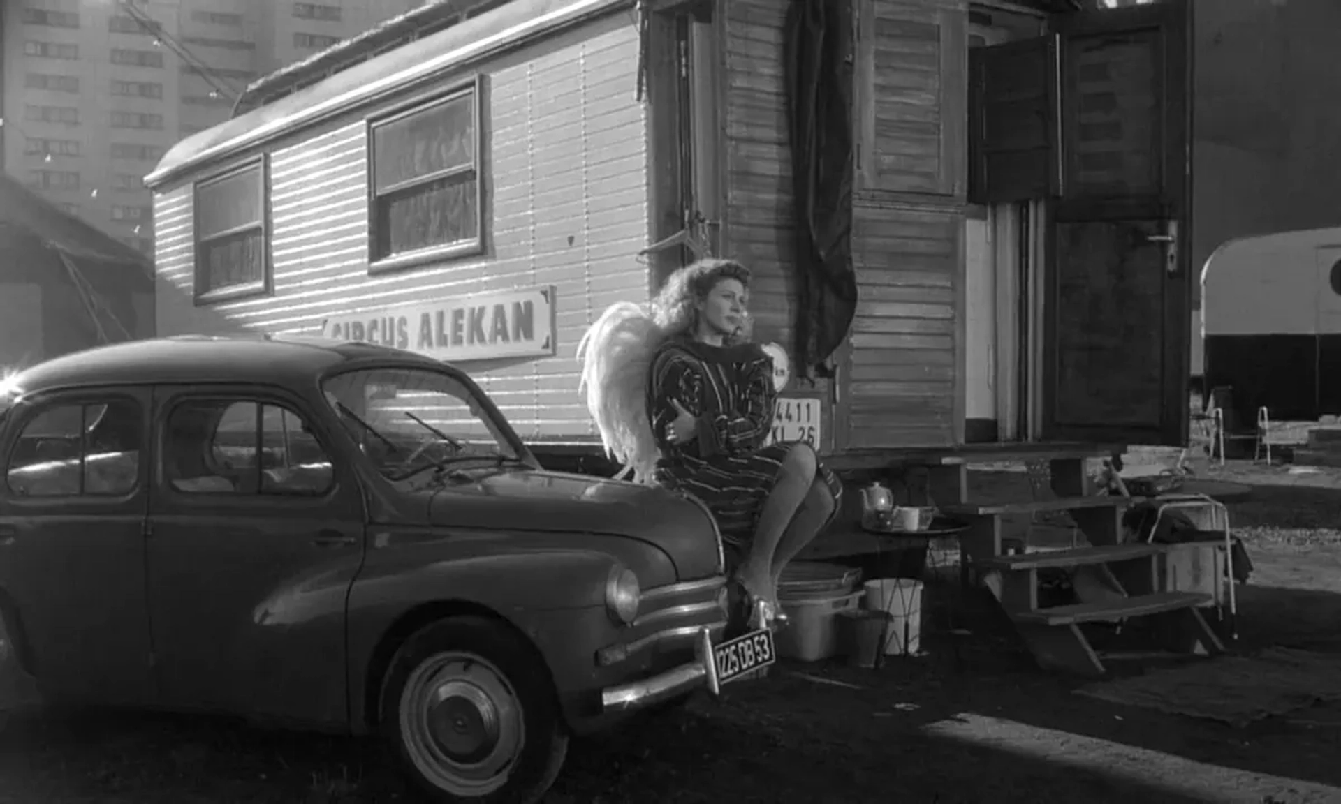 Solveig Dommartin in Wings of Desire (1987)