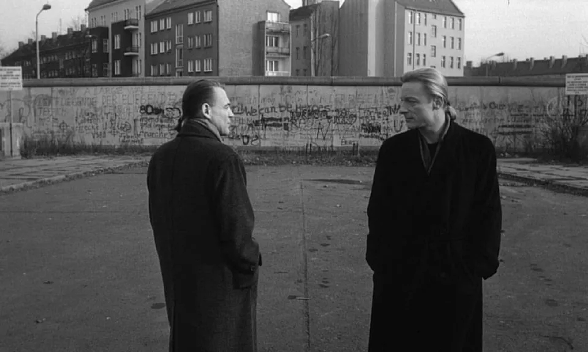 Bruno Ganz and Otto Sander in Wings of Desire (1987)