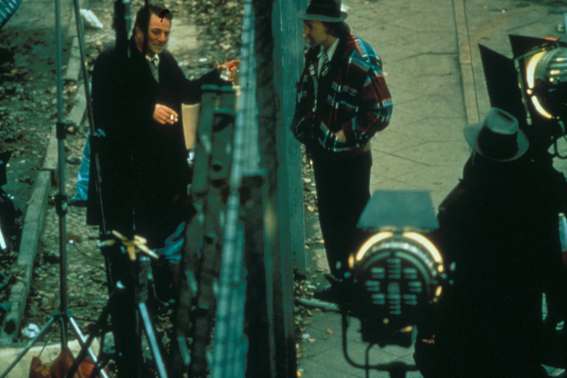 Peter Falk and Bruno Ganz in Wings of Desire (1987)