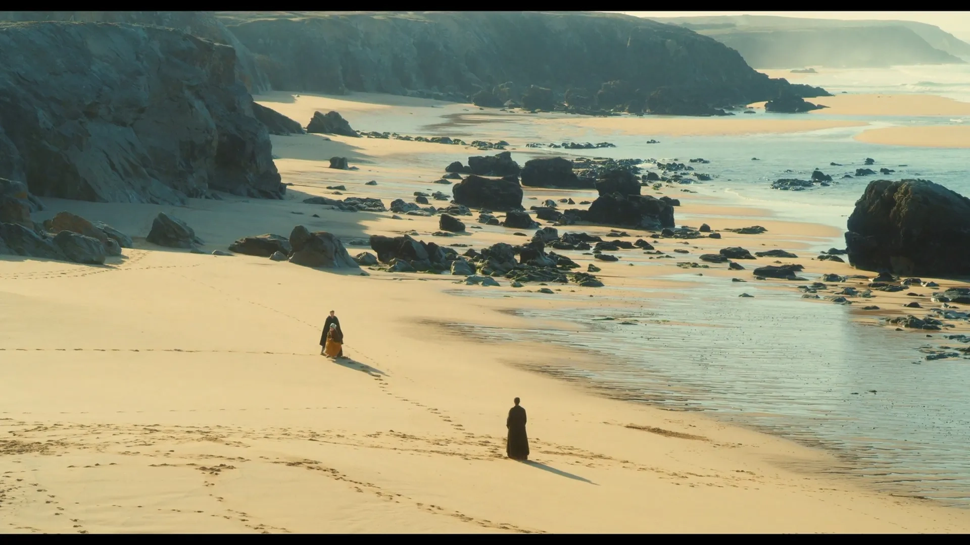 Adèle Haenel, Noémie Merlant, and Luàna Bajrami in Portrait of a Lady on Fire (2019)