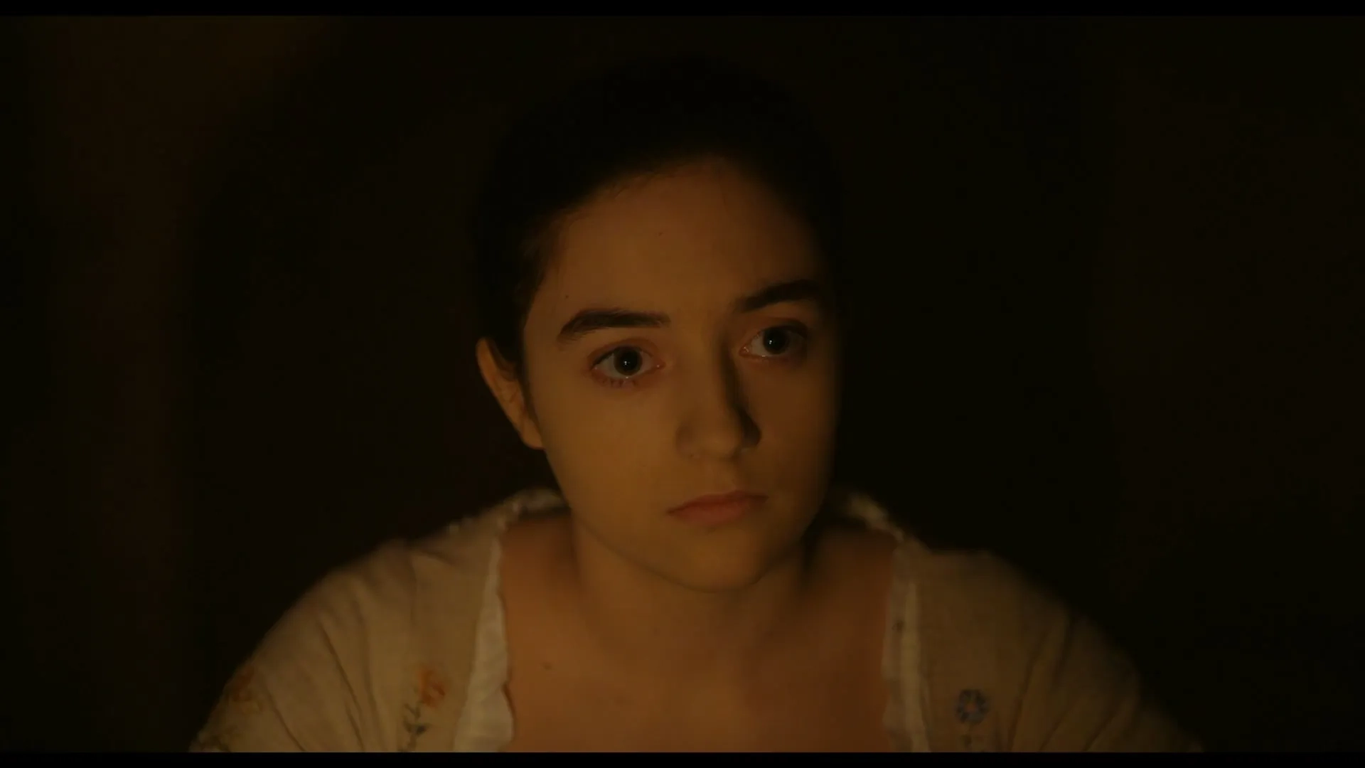 Luàna Bajrami in Portrait of a Lady on Fire (2019)