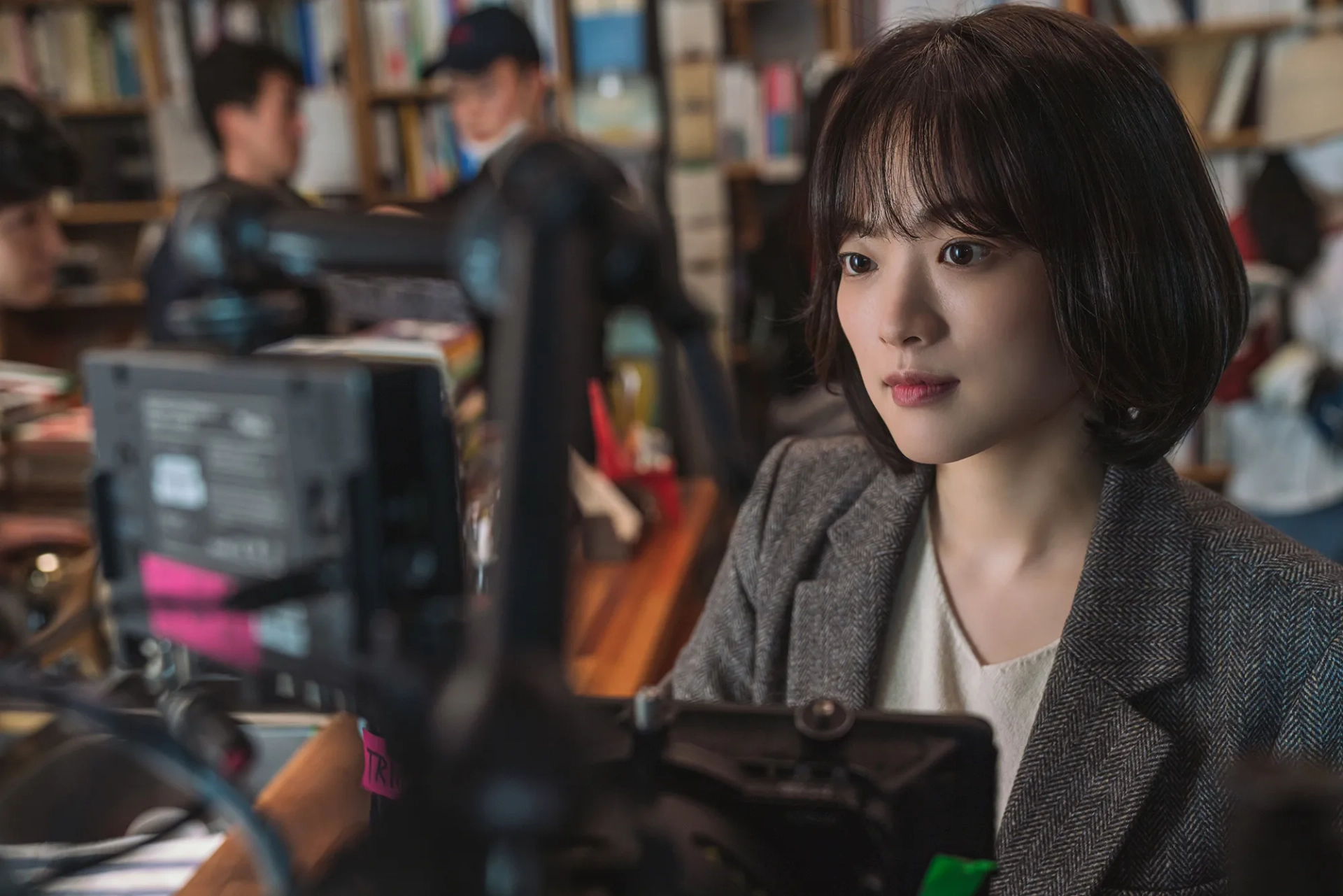 Woo-hee Chun in Endless Rain (2021)