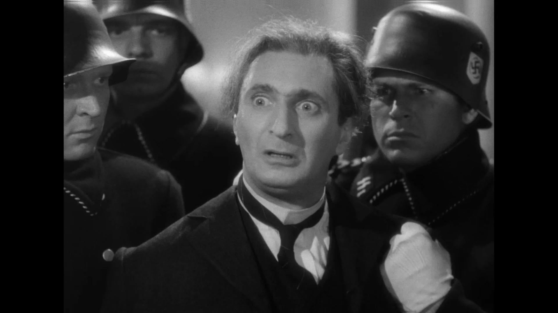 Felix Bressart in To Be or Not to Be (1942)