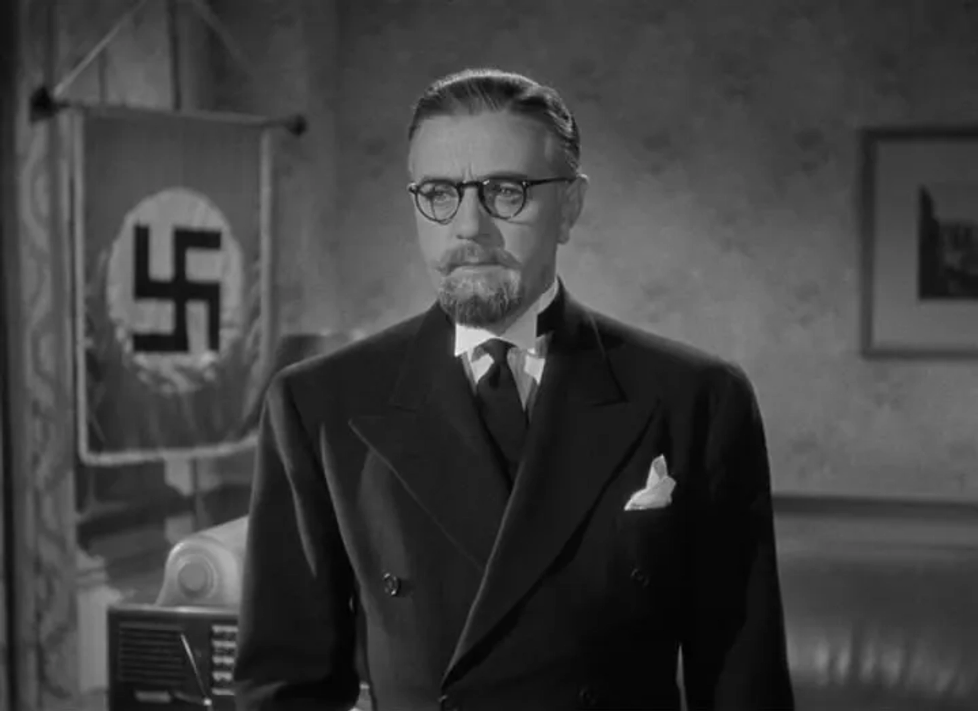 Stanley Ridges in To Be or Not to Be (1942)