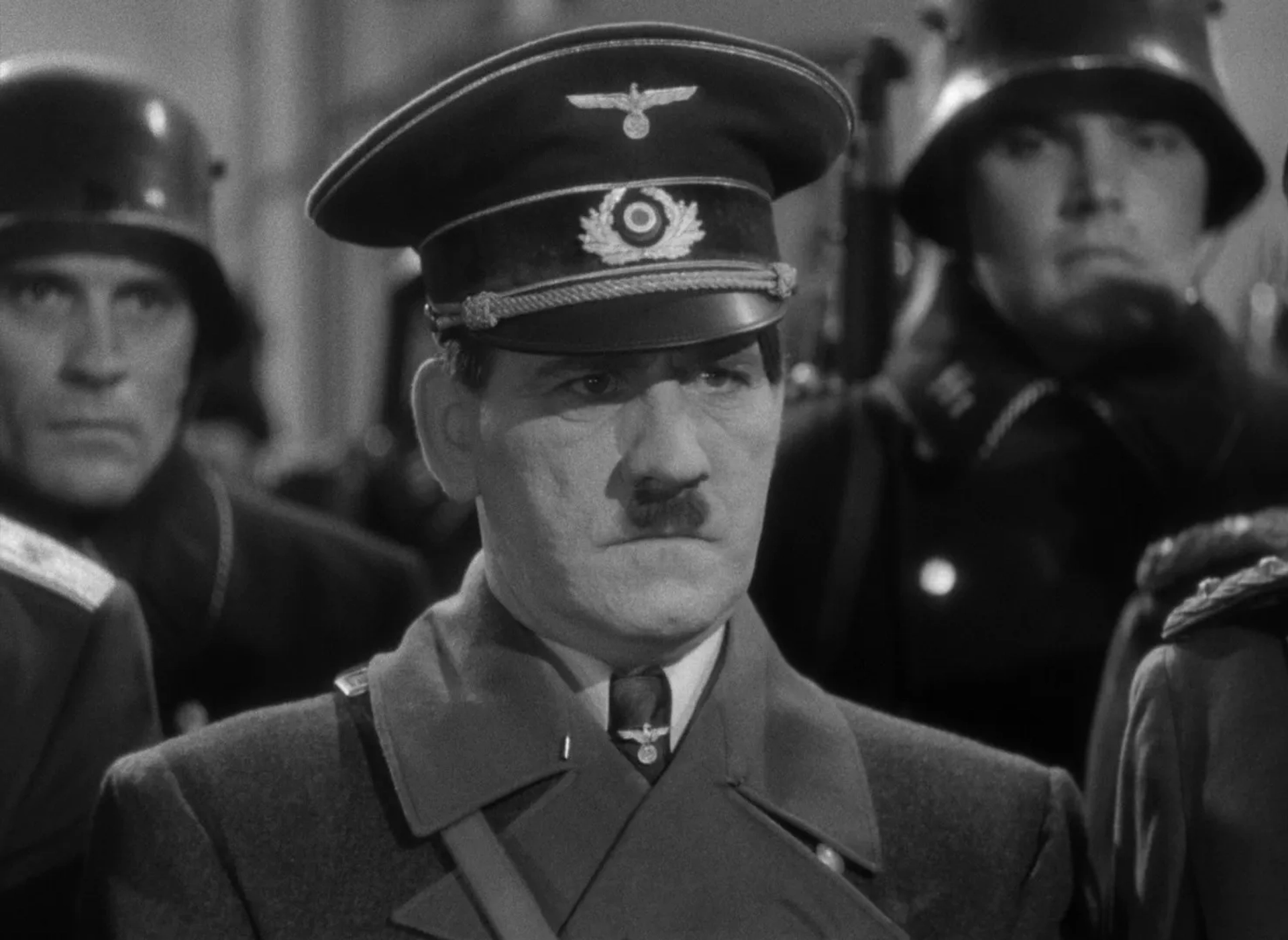 Tom Dugan in To Be or Not to Be (1942)