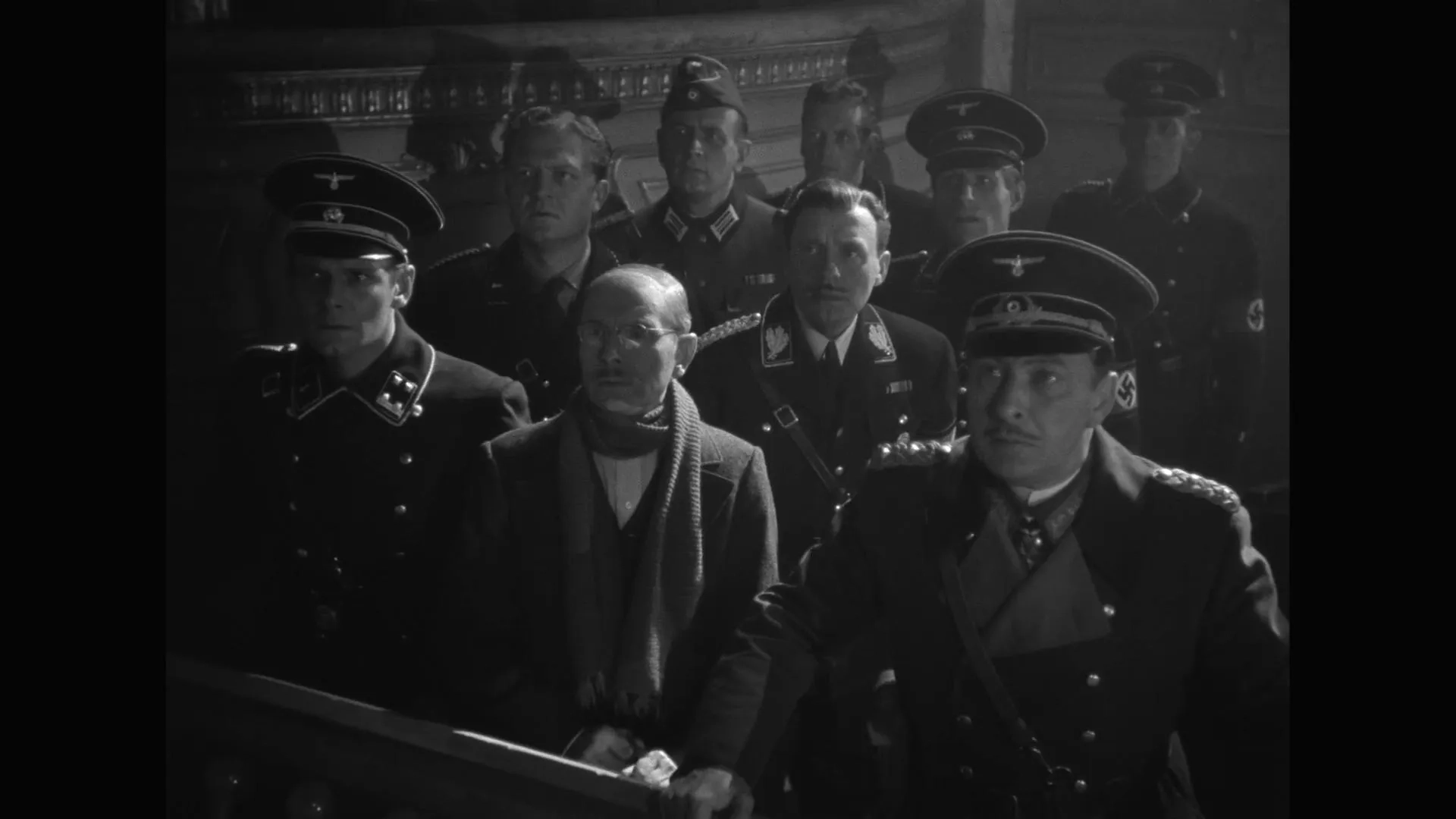 Jack Benny, Lionel Atwill, Charles Halton, and George Lynn in To Be or Not to Be (1942)