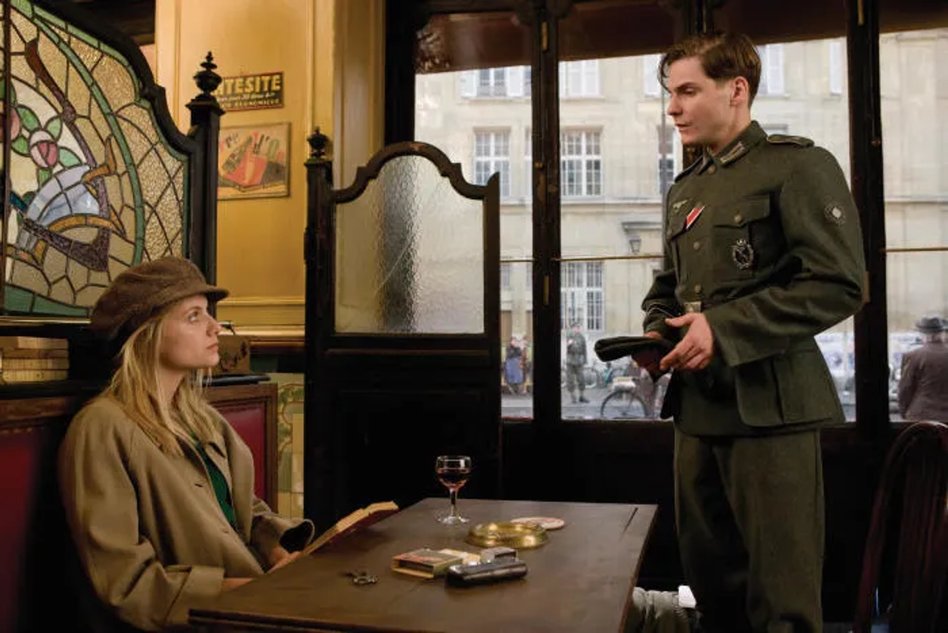 Daniel Brühl and Mélanie Laurent in Inglourious Basterds (2009)