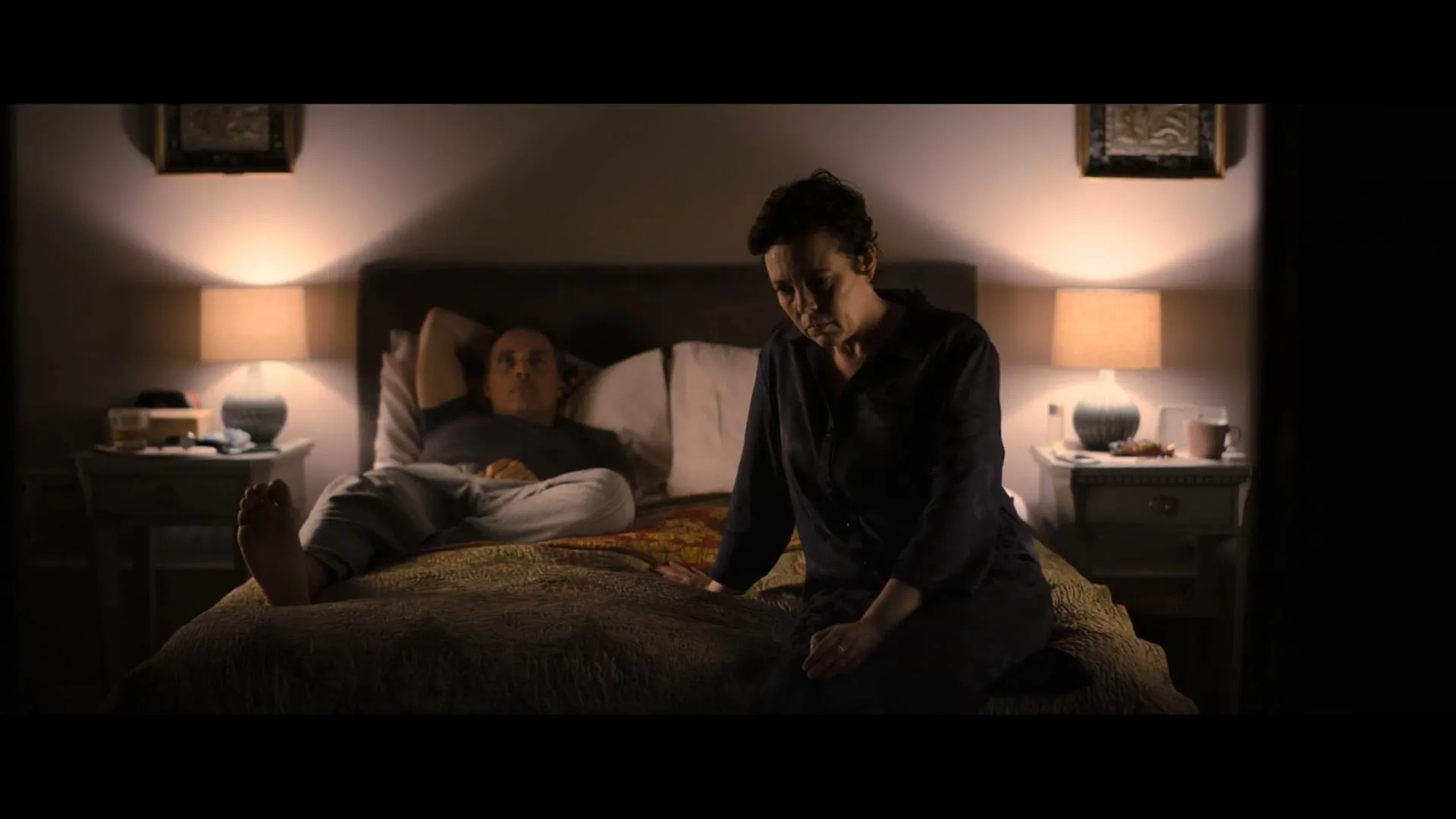 Rufus Sewell and Olivia Colman in The Father (2020)