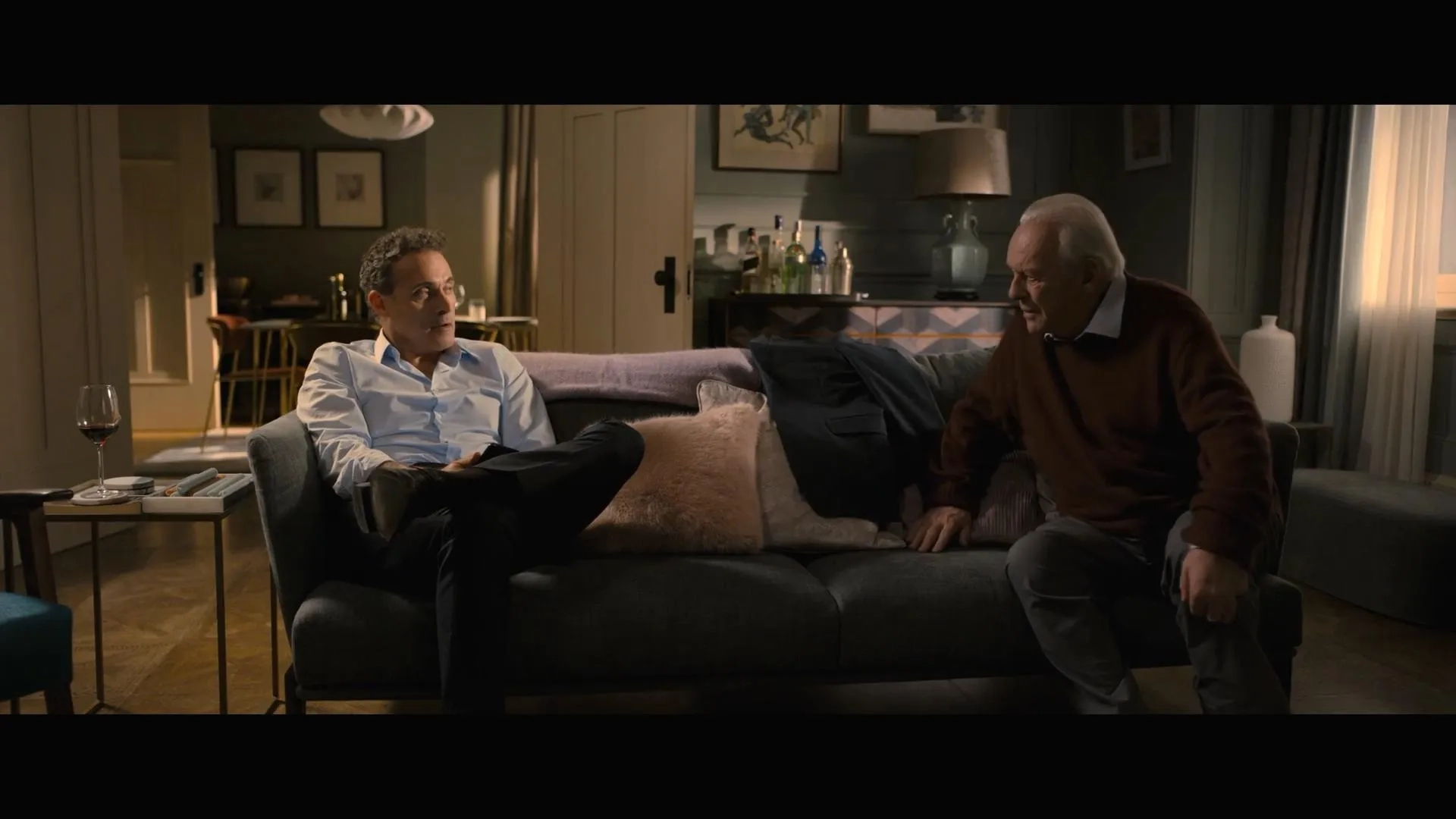 Anthony Hopkins and Rufus Sewell in The Father (2020)