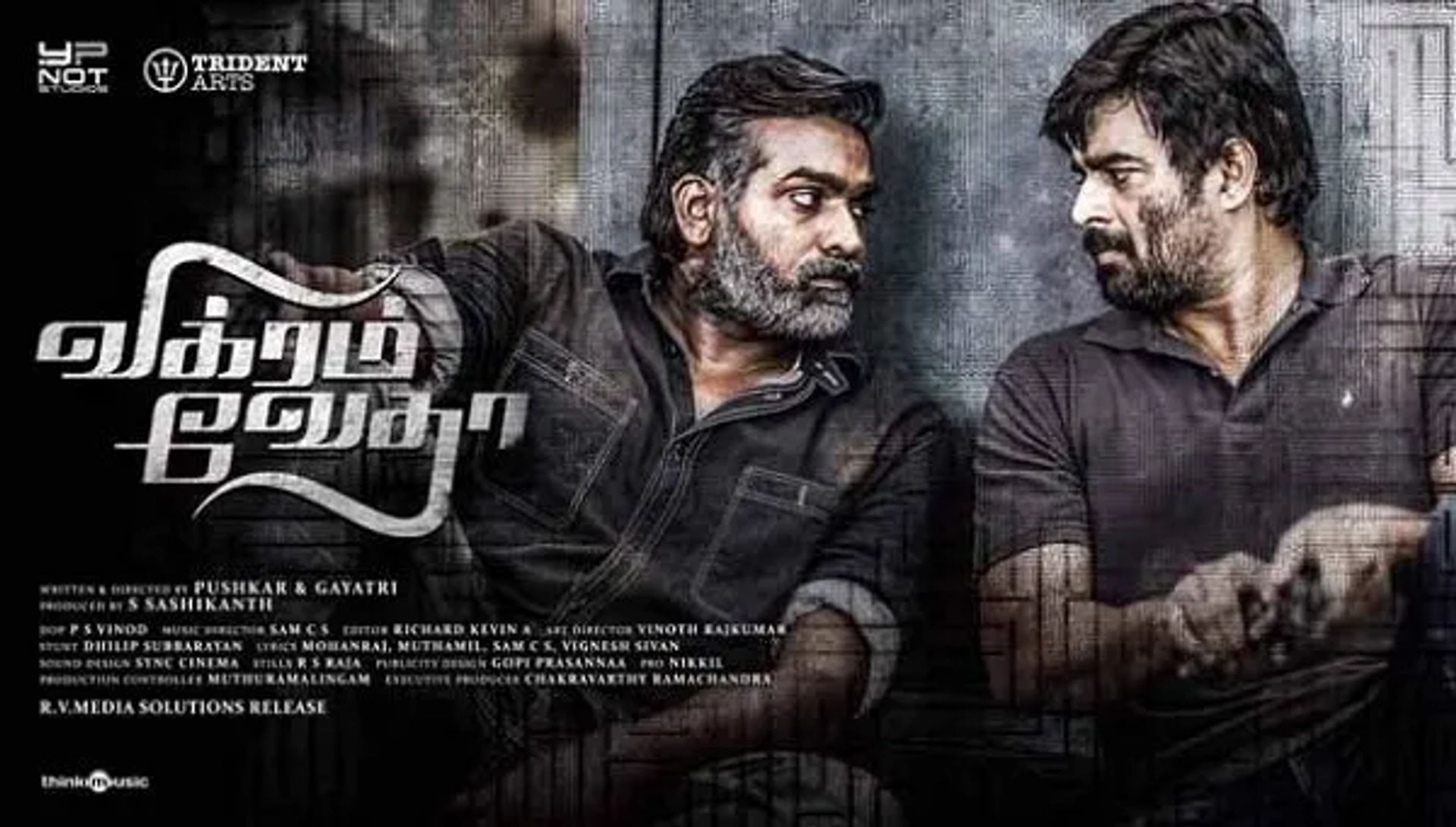 Madhavan and Vijay Sethupathi in Vikram Vedha (2017)