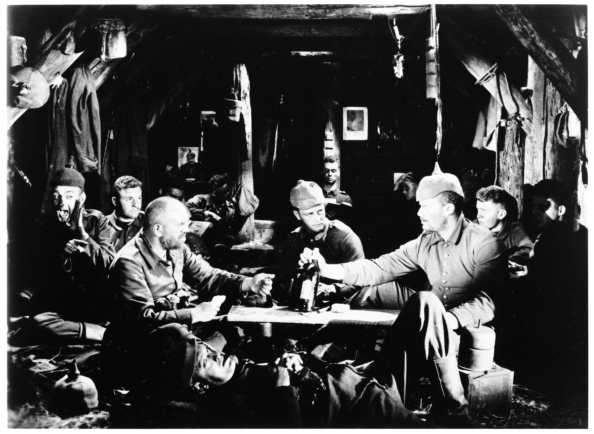 Lew Ayres, Ben Alexander, G. Pat Collins, Scott Kolk, Slim Summerville, Louis Wolheim, and John Wray in All Quiet on the Western Front (1930)