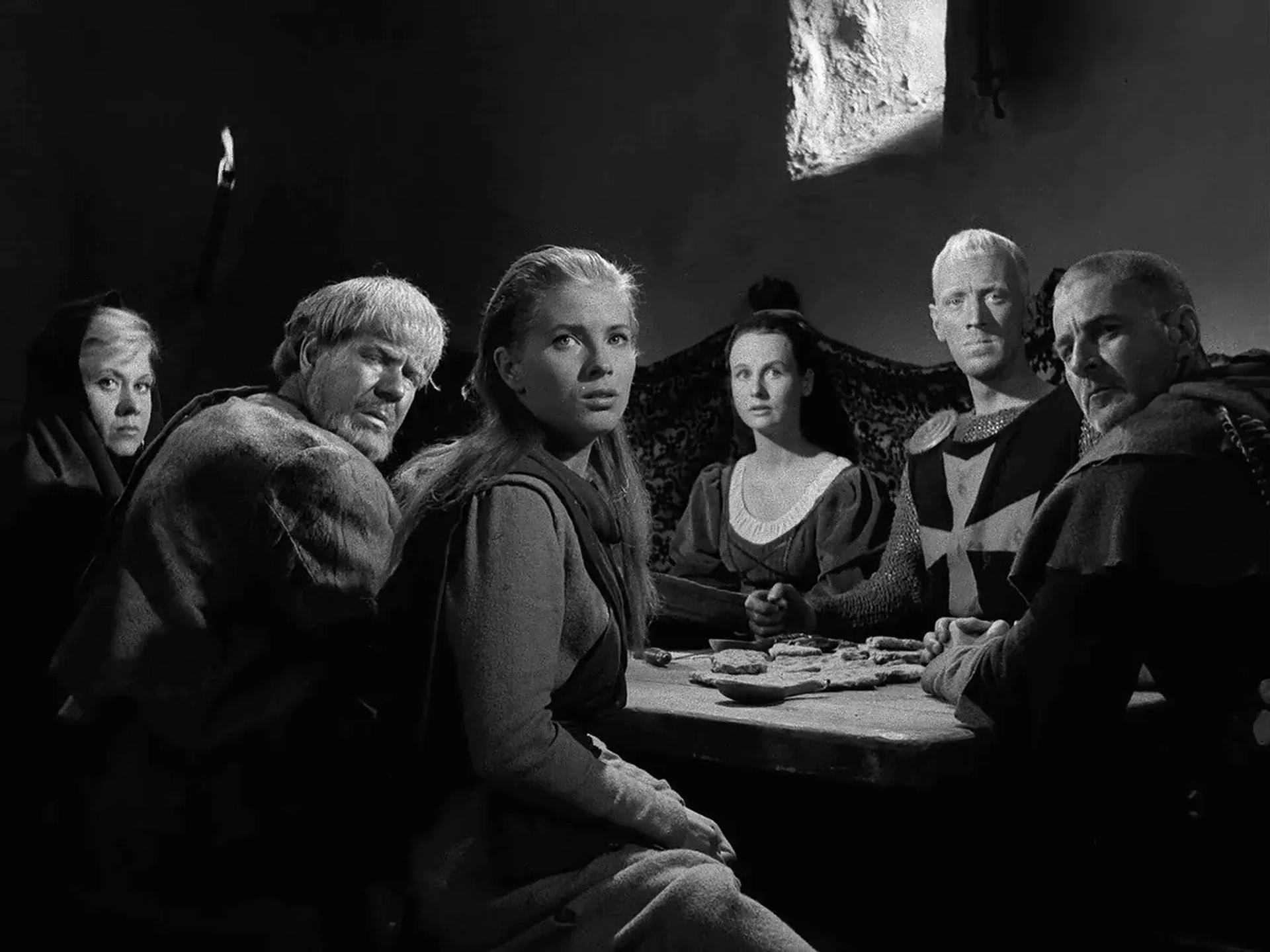 Max von Sydow, Gunnar Björnstrand, Åke Fridell, Inga Gill, Inga Landgré, and Gunnel Lindblom in The Seventh Seal (1957)