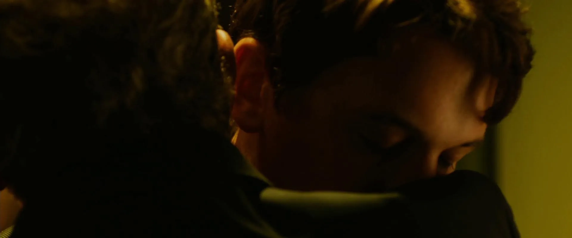 Paul Reiser and Miles Teller in Whiplash (2014)