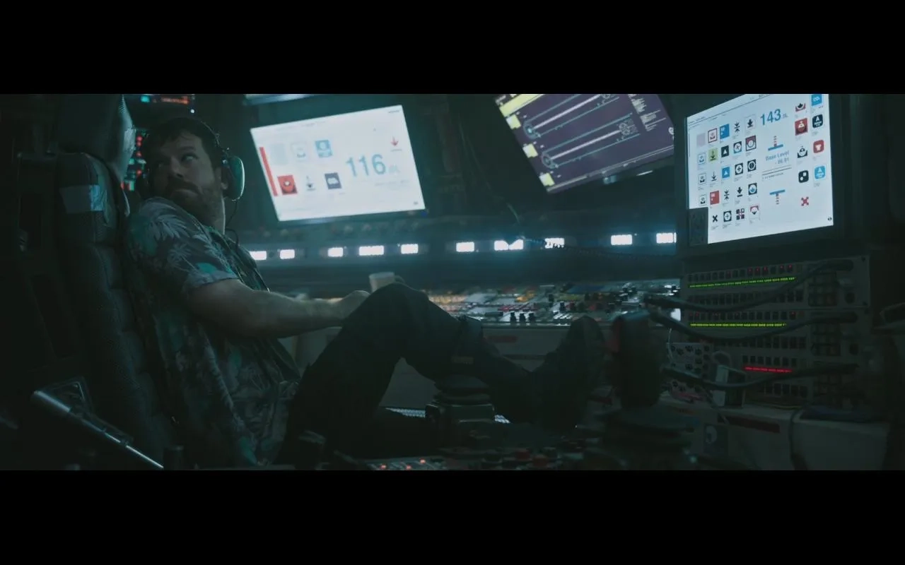 John Gallagher Jr. in Underwater (2020)