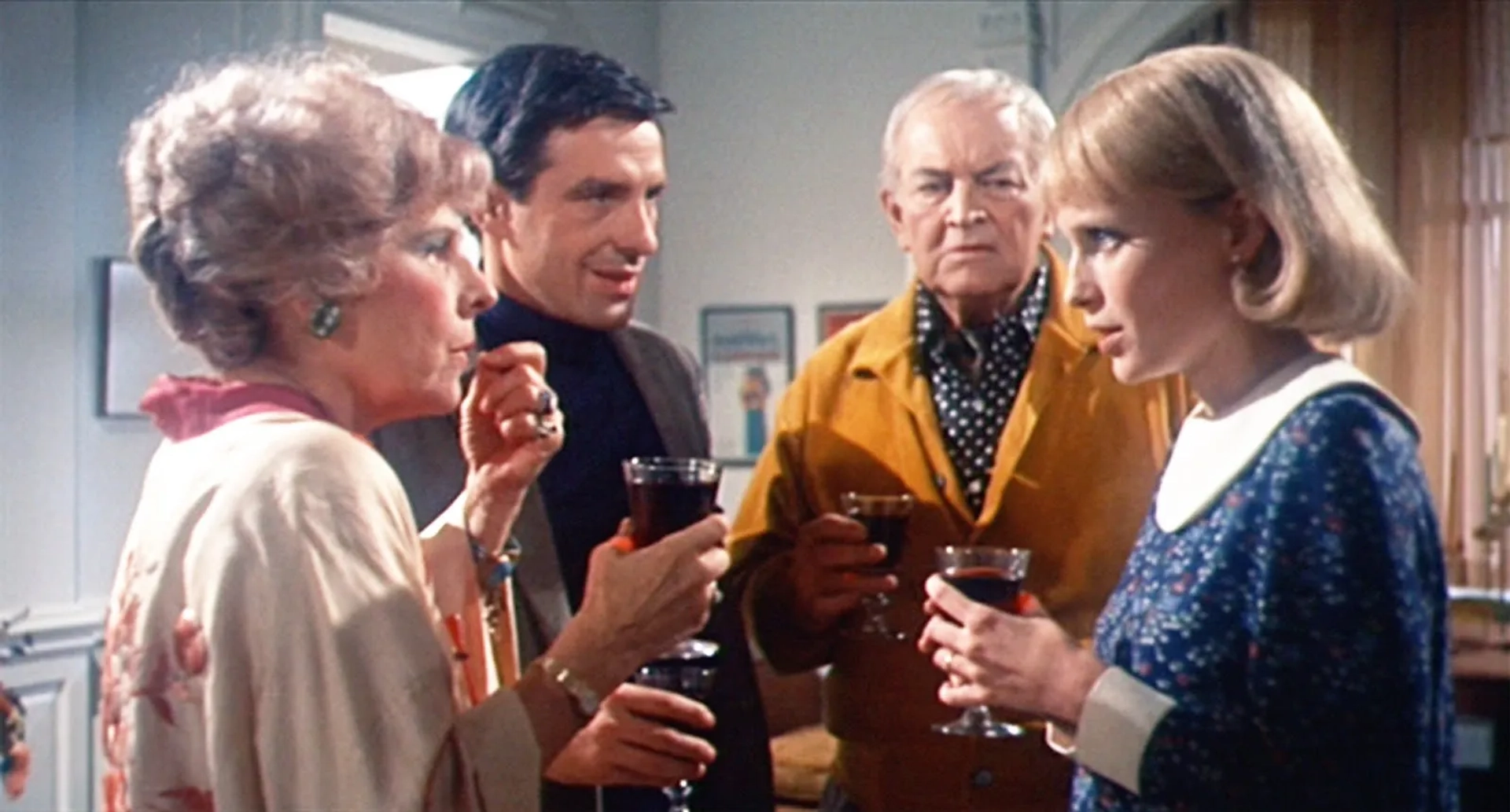 John Cassavetes, Mia Farrow, Ruth Gordon, and Sidney Blackmer in Rosemary's Baby (1968)