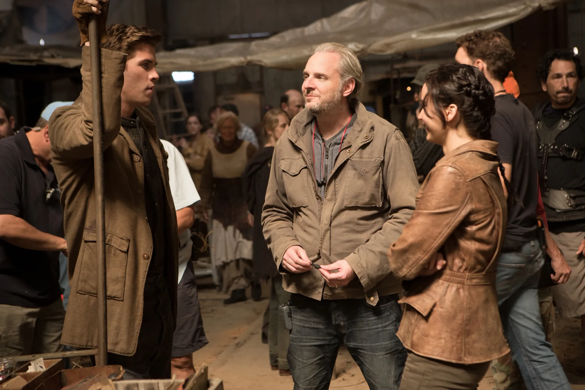 Sandra Ellis Lafferty, Francis Lawrence, Jennifer Lawrence, and Liam Hemsworth in The Hunger Games: Catching Fire (2013)