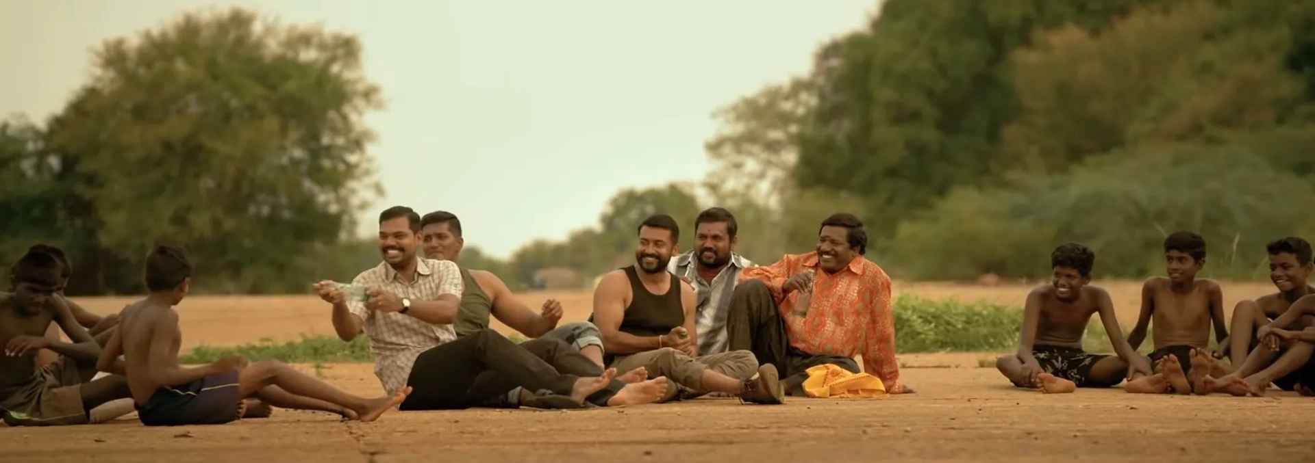 Krishnakumar, Karunas, Suriya, Kaali Venkat, and Vivek Prasanna in Soorarai Pottru (2020)