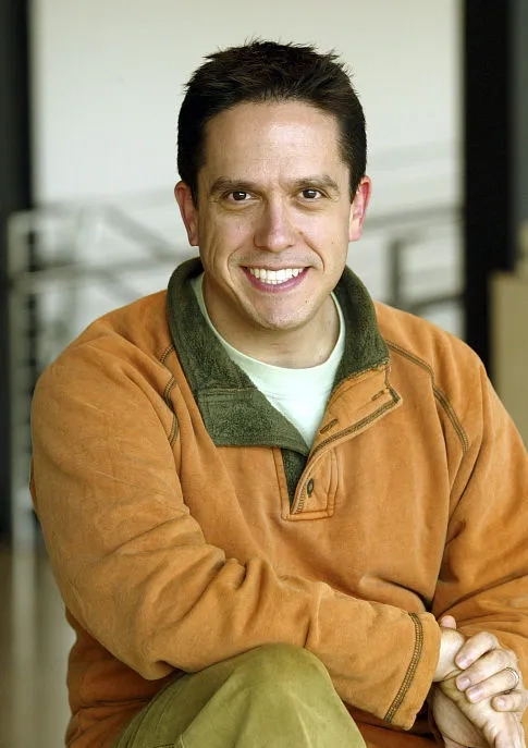 Lee Unkrich in Monsters, Inc. (2001)