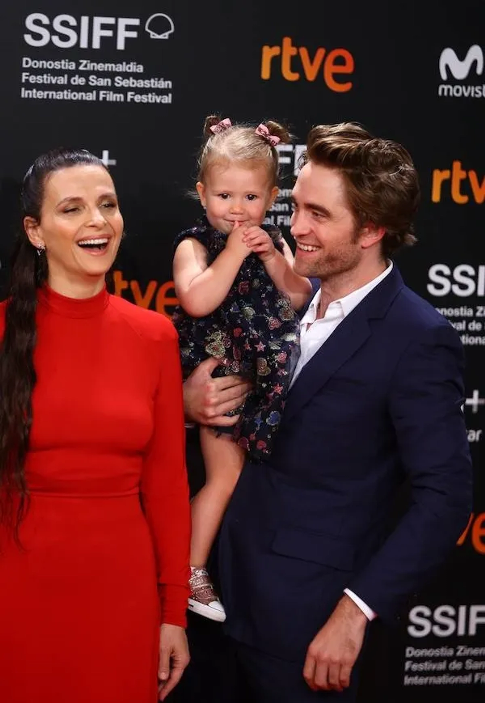 Juliette Binoche, Robert Pattinson, and Scarlett Lindsey at an event for High Life (2018)