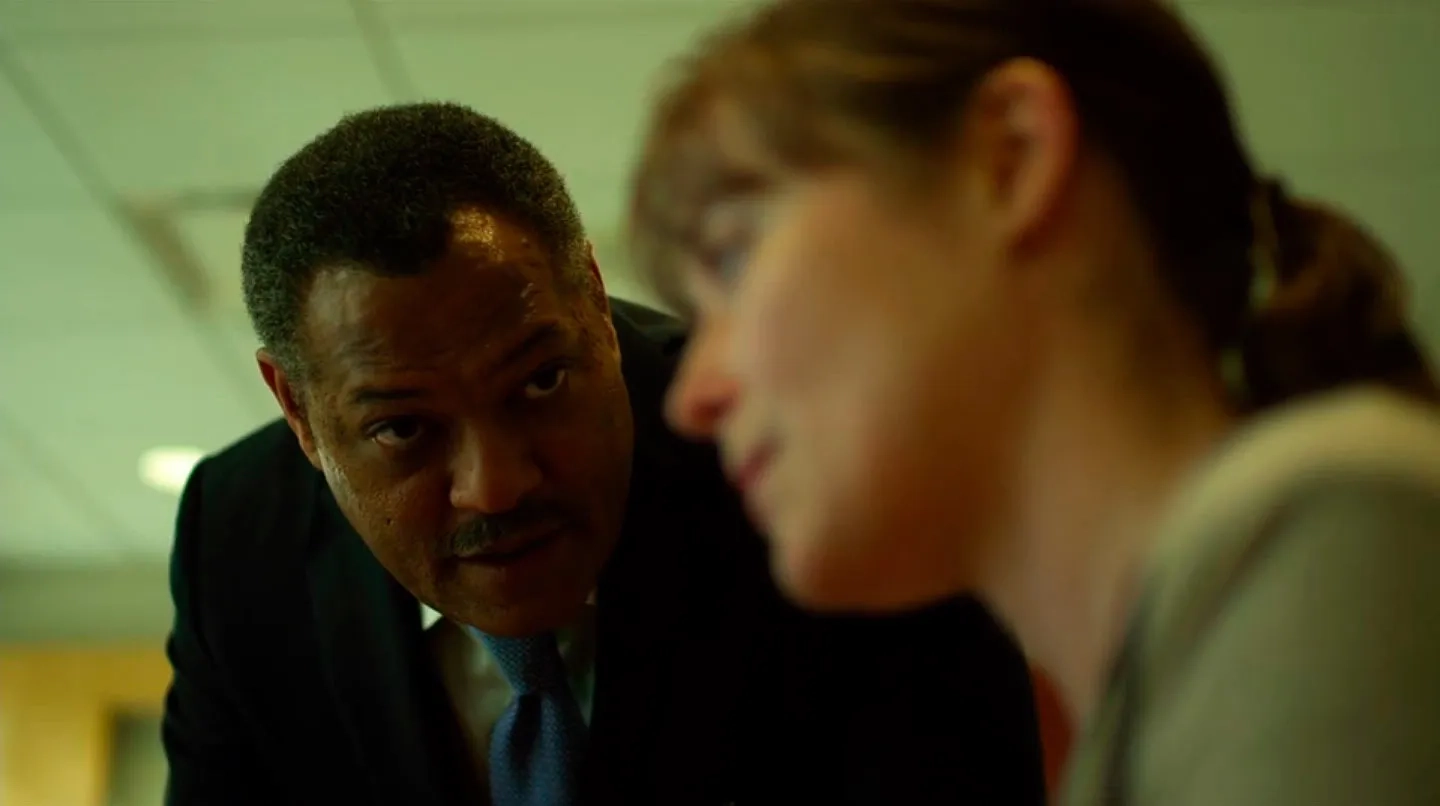 Jennifer Ehle and Laurence Fishburne in Contagion (2011)