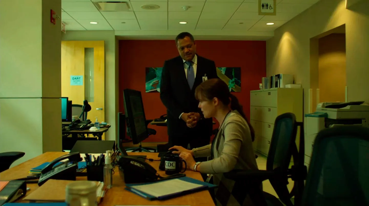 Jennifer Ehle and Laurence Fishburne in Contagion (2011)