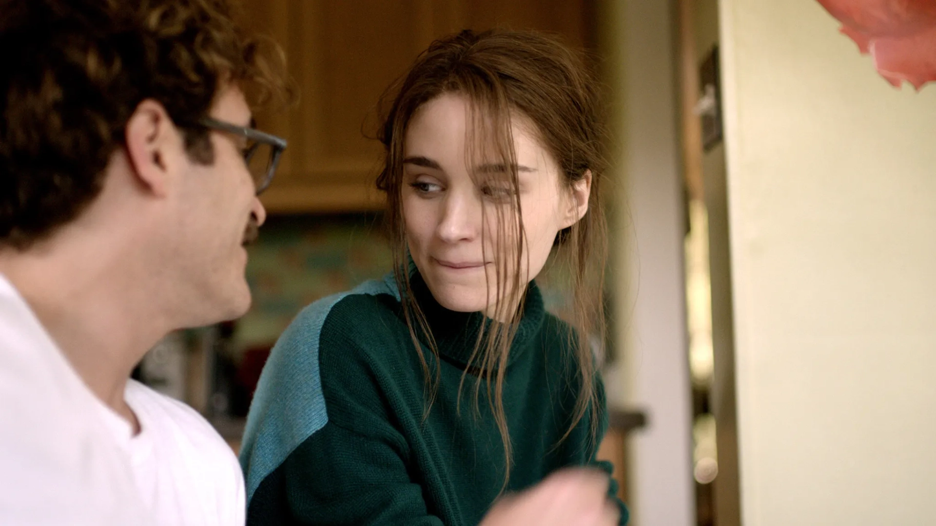 Joaquin Phoenix and Rooney Mara in Her (2013)