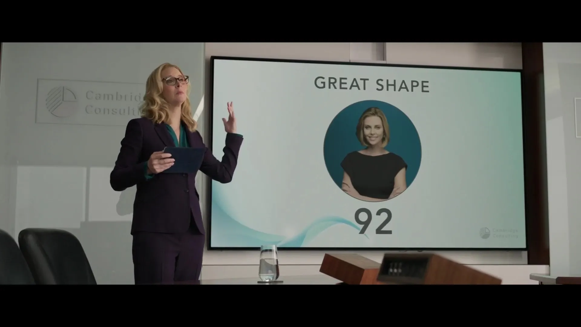 Lisa Kudrow in Long Shot (2019)