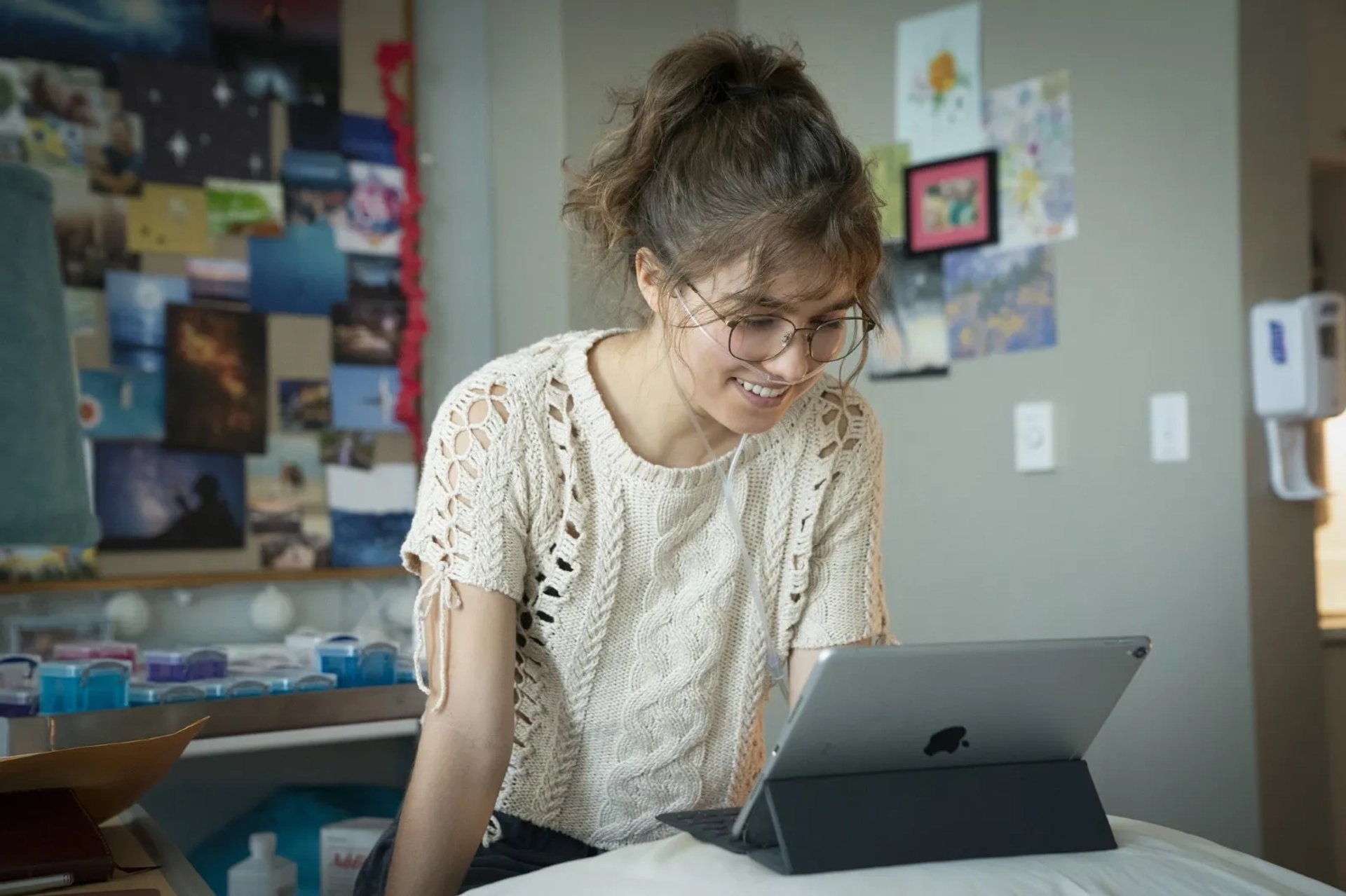 Haley Lu Richardson in Five Feet Apart (2019)