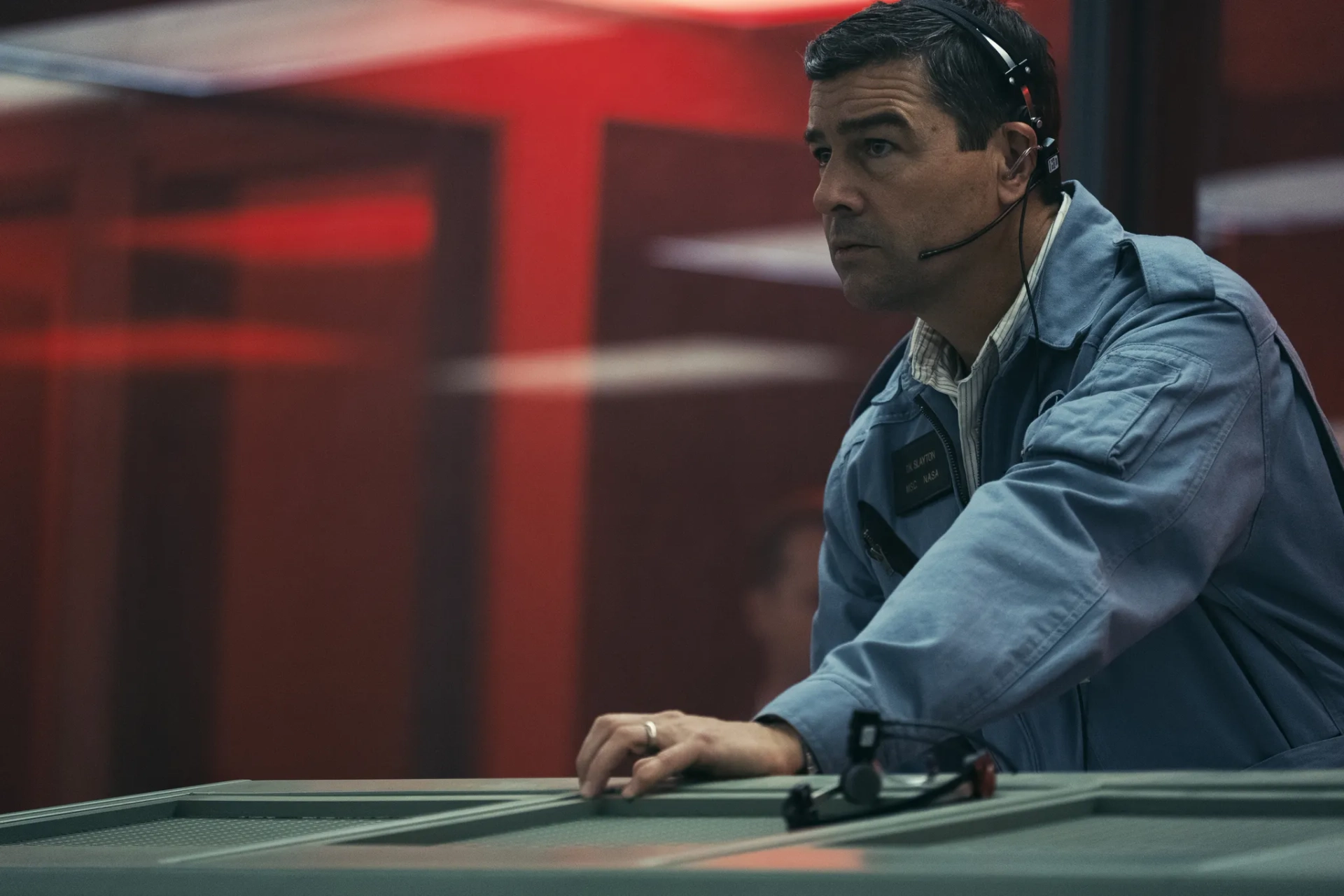 Kyle Chandler in First Man (2018)