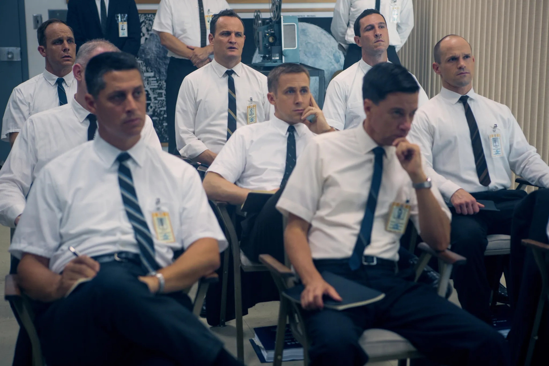 Jason Clarke, Ethan Embry, Ryan Gosling, Choppy Guillotte, and Pablo Schreiber in First Man (2018)