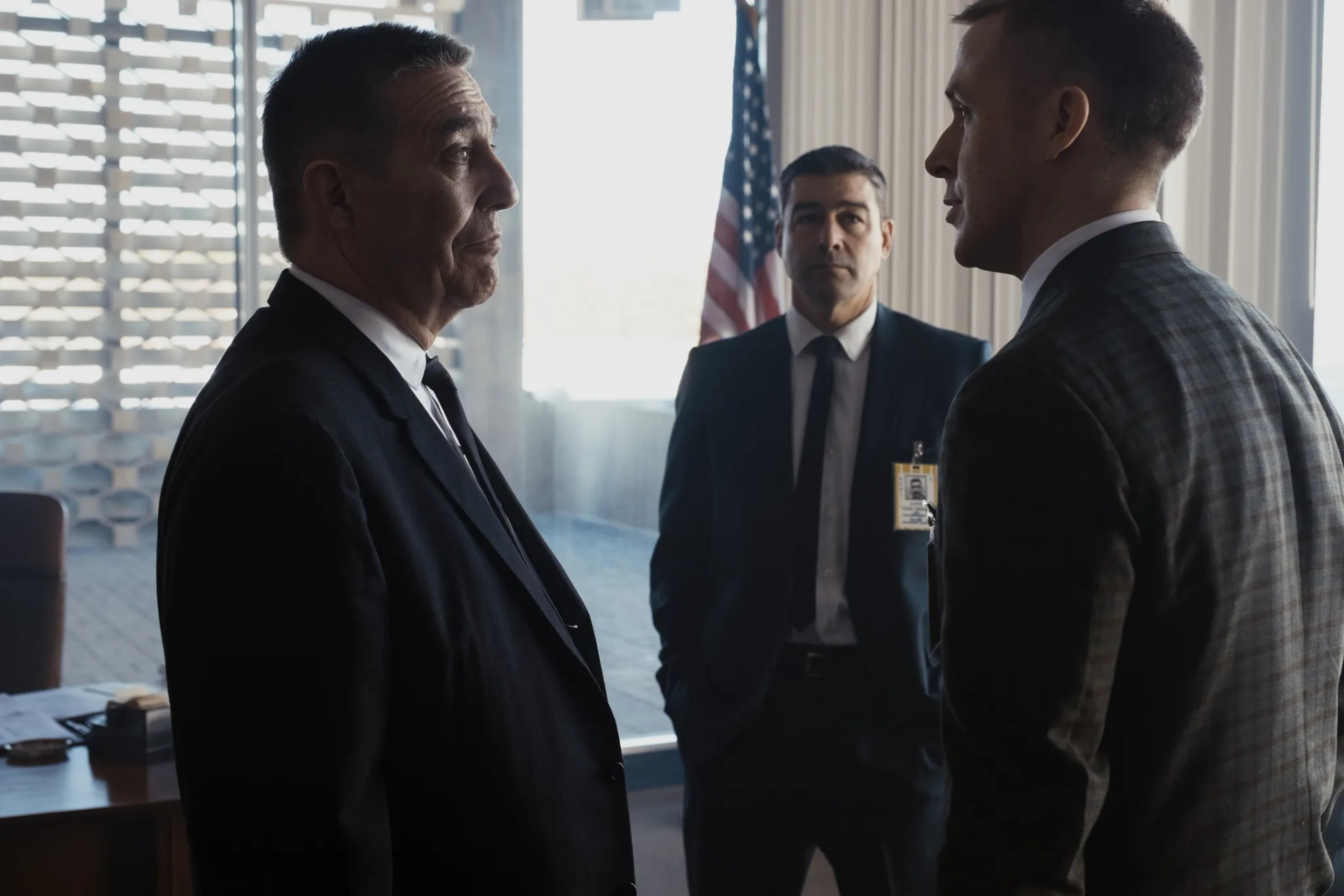 Ciarán Hinds, Kyle Chandler, and Ryan Gosling in First Man (2018)