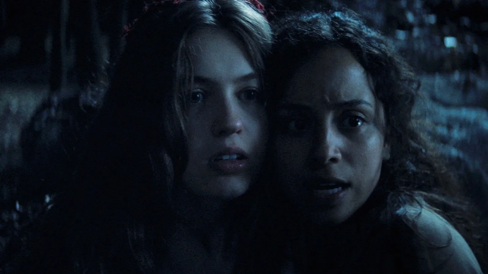 Kiana Madeira and Olivia Scott Welch in Fear Street: Part Three - 1666 (2021)