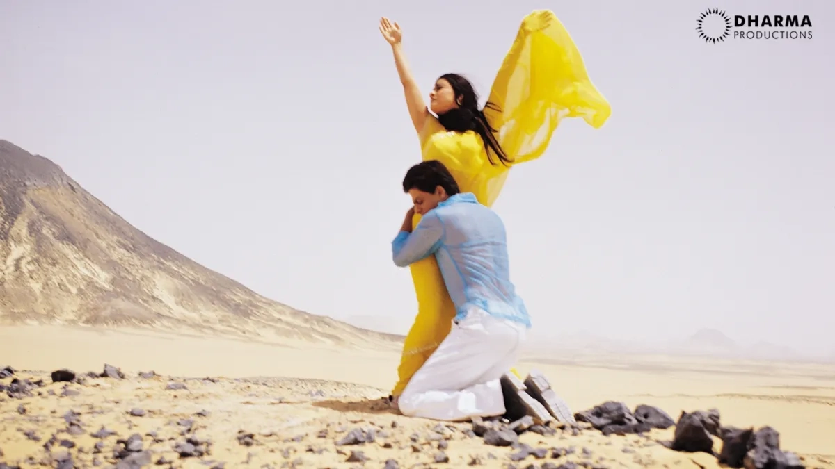 Kajol and Shah Rukh Khan in Kabhi Khushi Kabhie Gham... (2001)