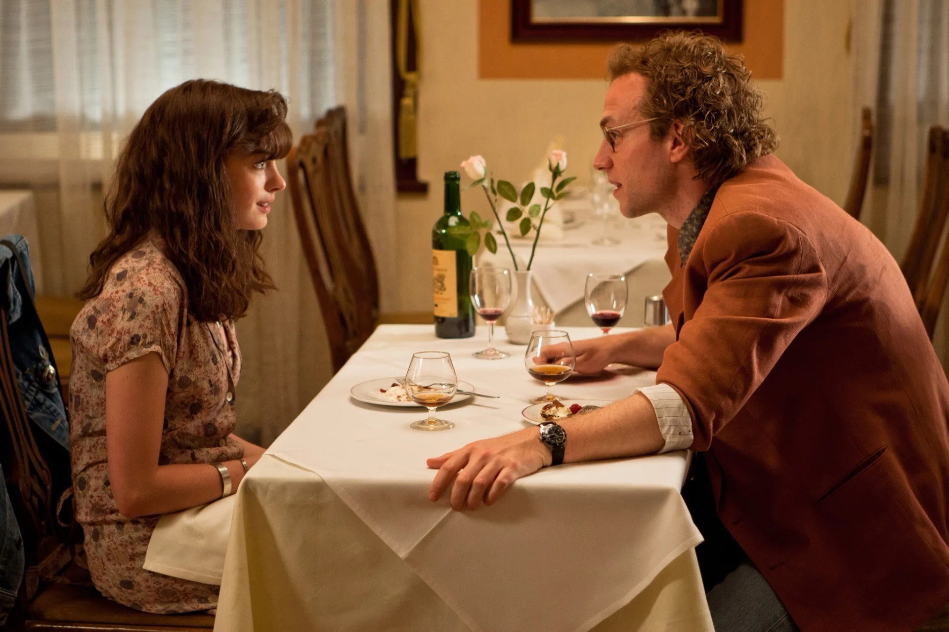 Anne Hathaway and Rafe Spall in One Day (2011)