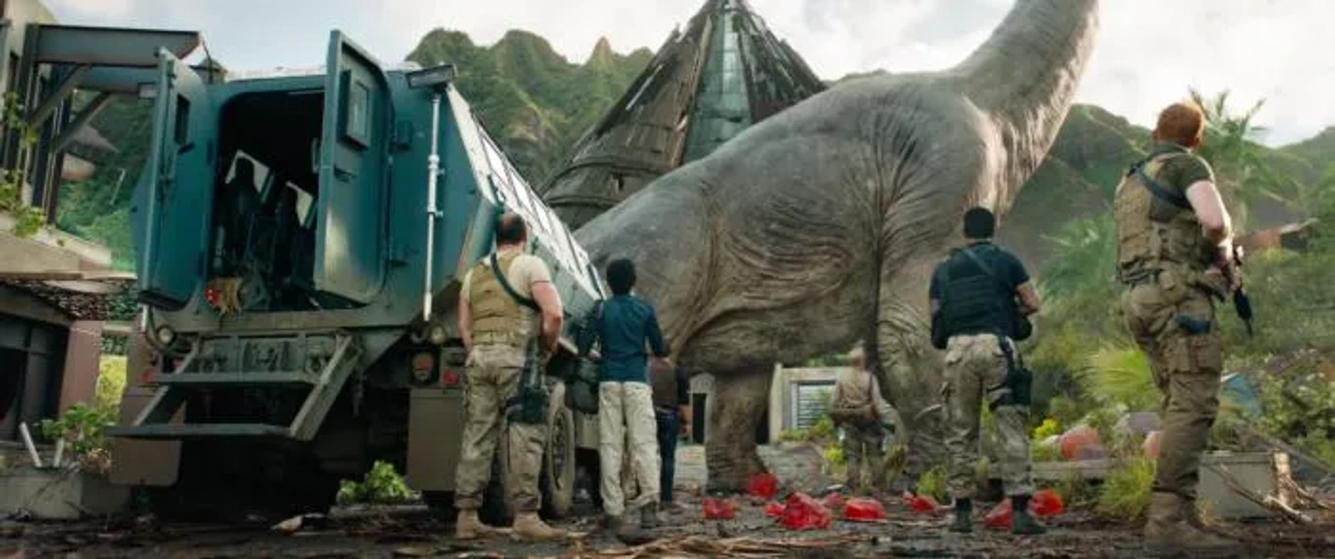 Paul Sockett, Justice Smith, Sam Bass, and Jake Kearney in Jurassic World: Fallen Kingdom (2018)