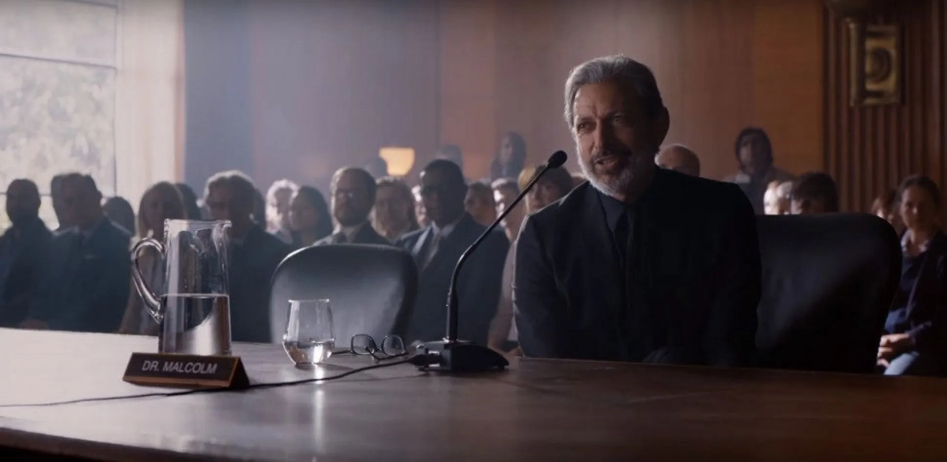 Jeff Goldblum and Manoj Anand in Jurassic World: Fallen Kingdom (2018)