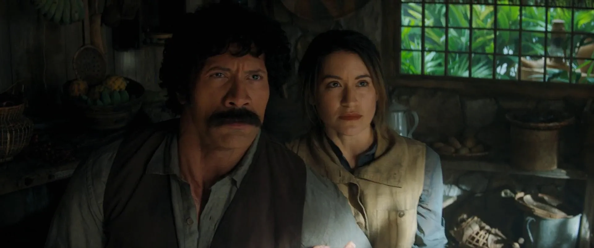 Dwayne Johnson and Jennifer Patino in Jumanji: The Next Level (2019)