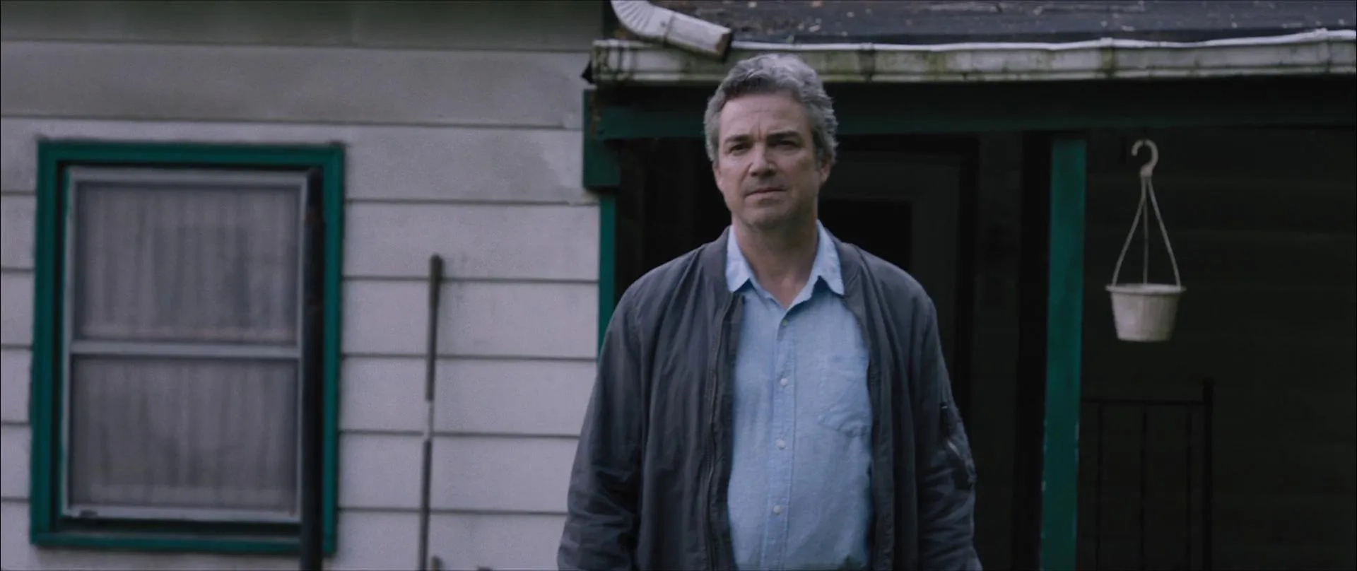 Jon Tenney in I See You (2019)