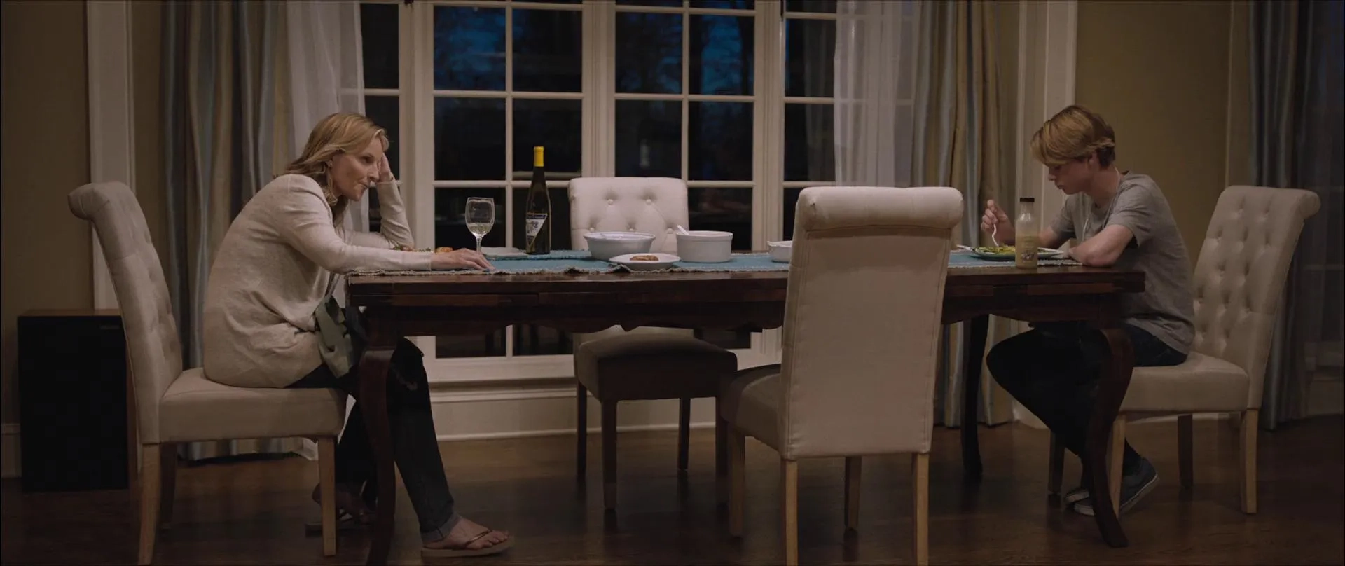 Helen Hunt and Judah Lewis in I See You (2019)