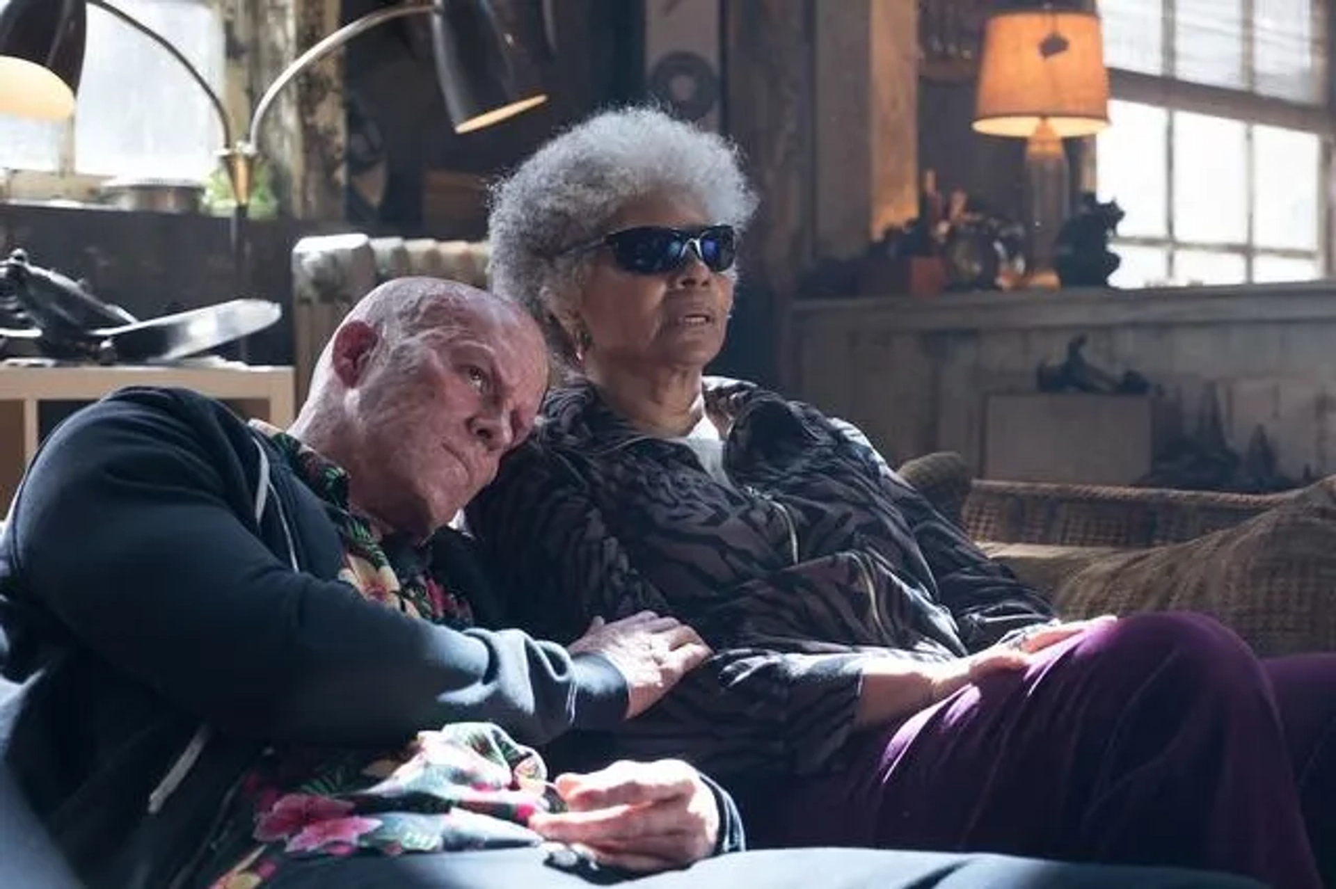 Ryan Reynolds and Leslie Uggams in Deadpool 2 (2018)