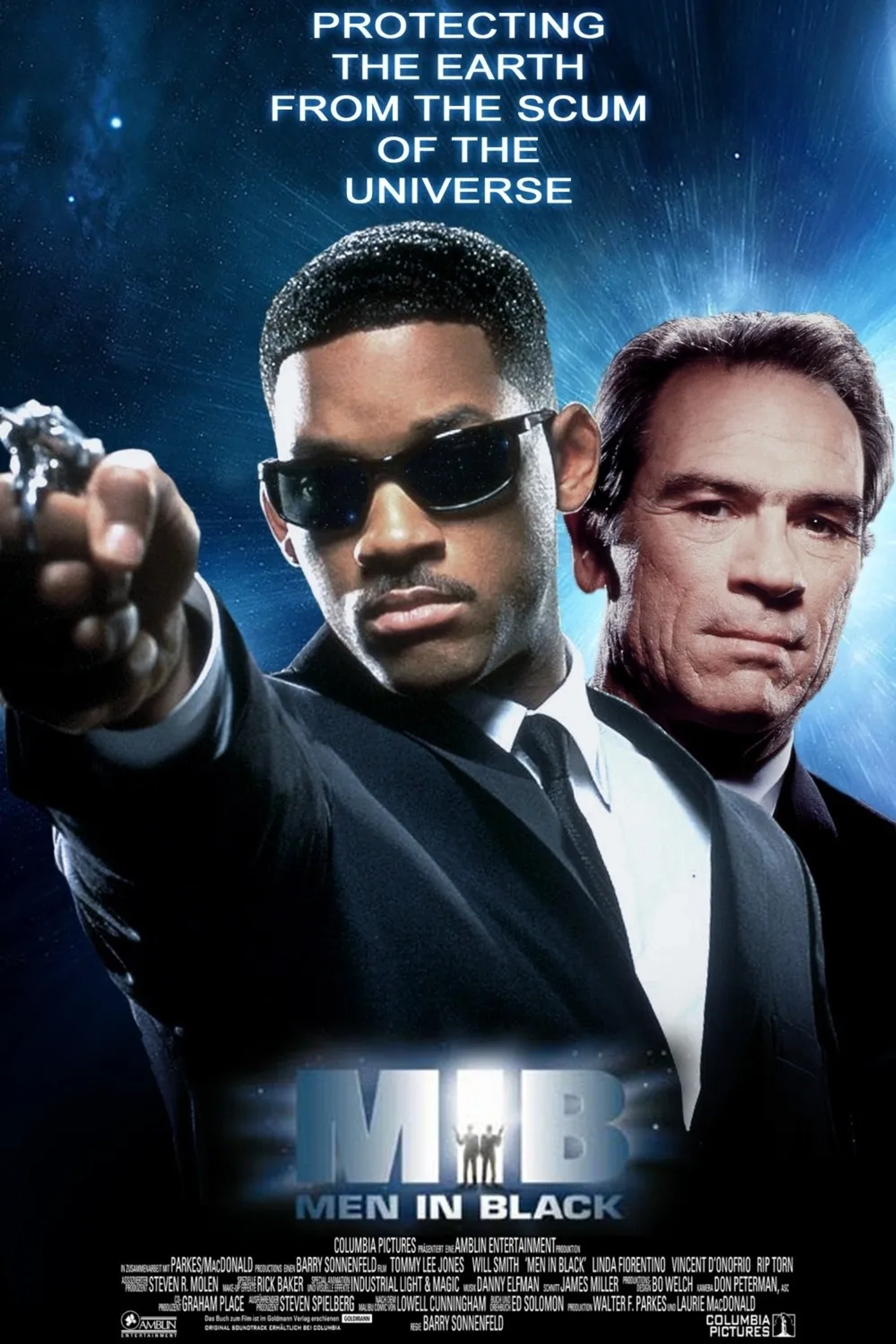 Tommy Lee Jones and Will Smith in Men in Black (1997)