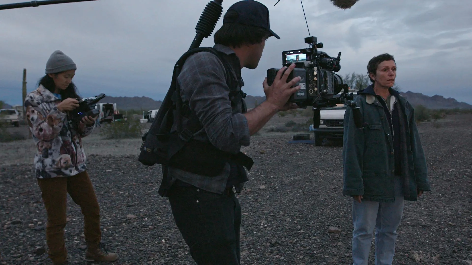 Frances McDormand, Chloé Zhao, and Joshua James Richards in Nomadland (2020)