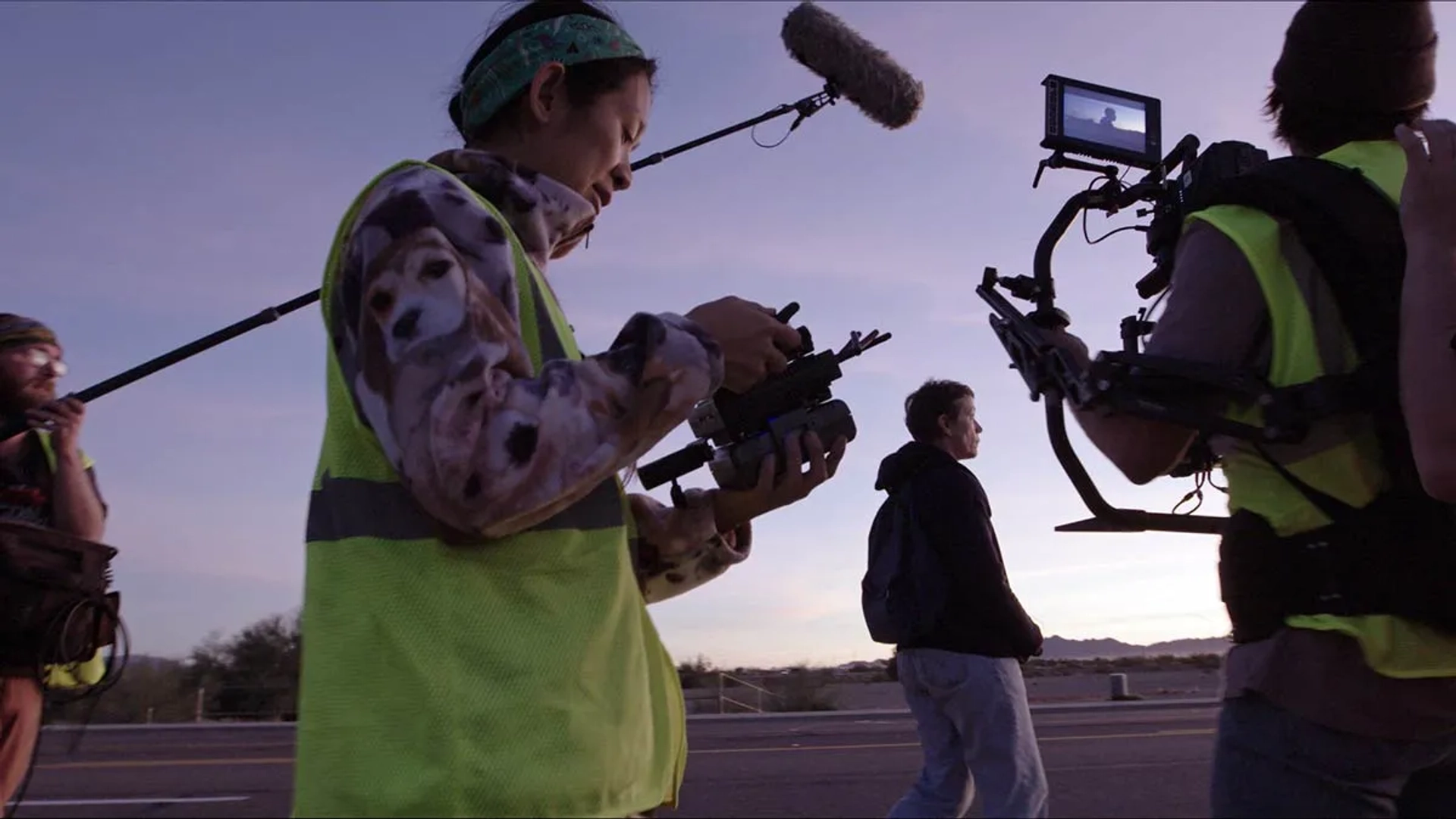 Frances McDormand, Chloé Zhao, and Joshua James Richards in Nomadland (2020)