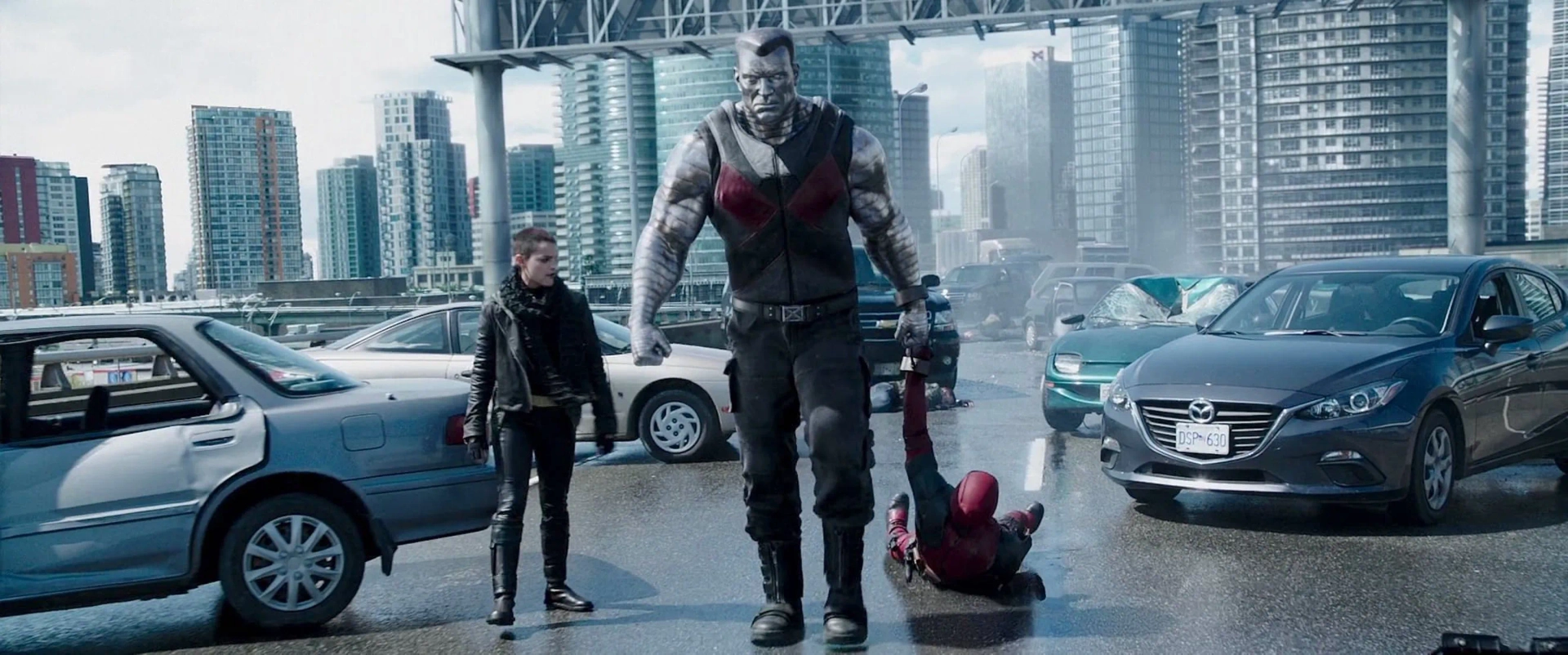 Ryan Reynolds, Stefan Kapicic, and Brianna Hildebrand in Deadpool (2016)